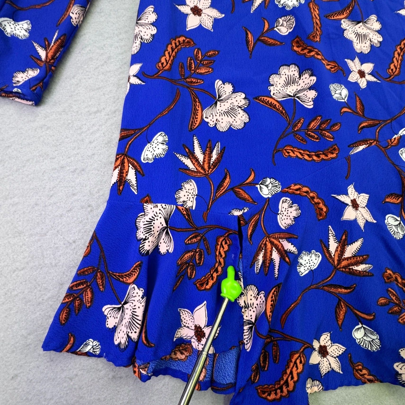 ASTR The Label VINTAGE ASTR The Label Dress Womens Medium Blue Floral Print Long Sleeve Knee Length Size M / US 6-8 / IT 42-44 - 6 Thumbnail