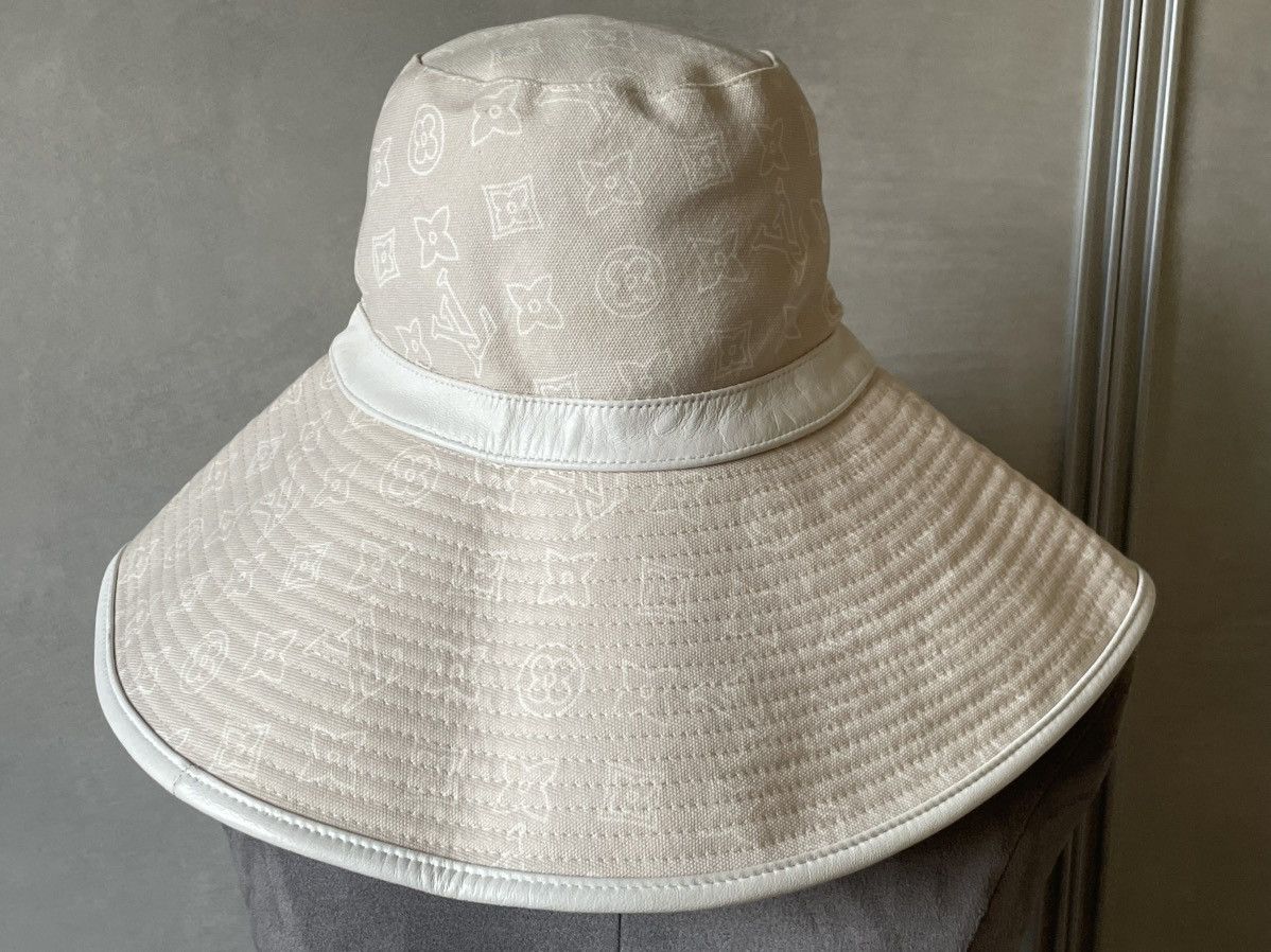 Louis Vuitton LOUIS VUITTON Size ONE SIZE - 1 Thumbnail
