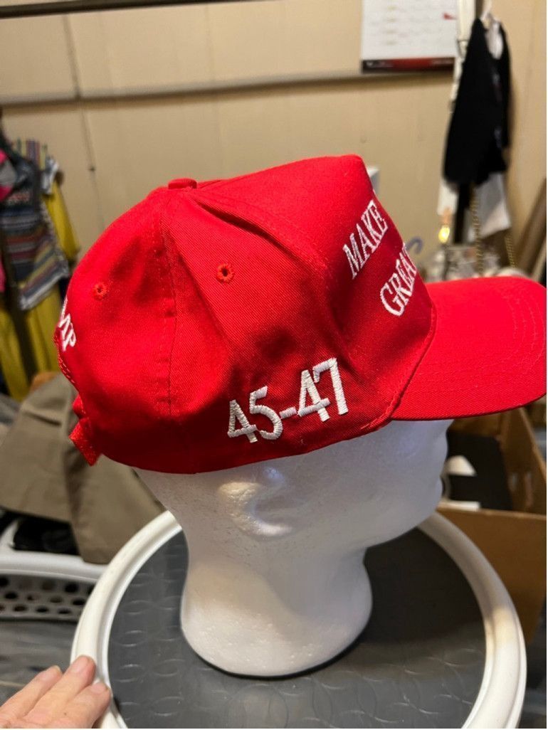 The Unbranded Brand Men's Unbranded Red Make America Great Again Trump Hat Size ONE SIZE - 4 Thumbnail