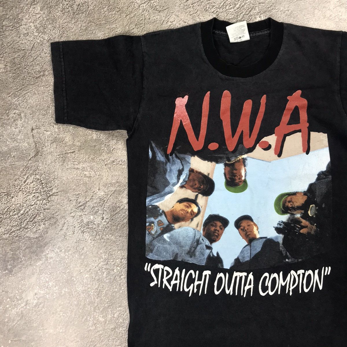 Vintage Vintage 90s NWA Graphic Tee Sun Faded Rap Streetwear Baggy S Size US S / EU 44-46 / 1 - 3 Thumbnail