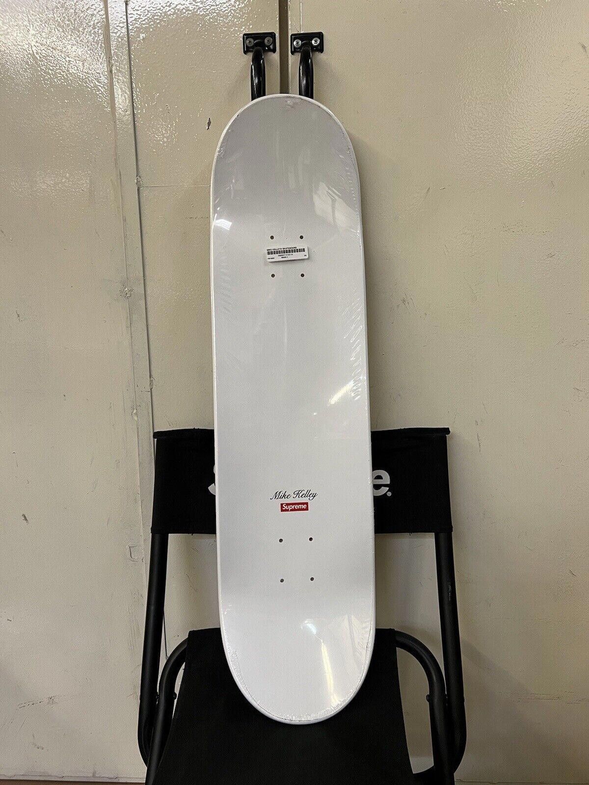 Supreme FW18 Supreme Mike Kelly Ahh...Youth! Image #3 Deck 2018 Size ONE SIZE - 11 Thumbnail