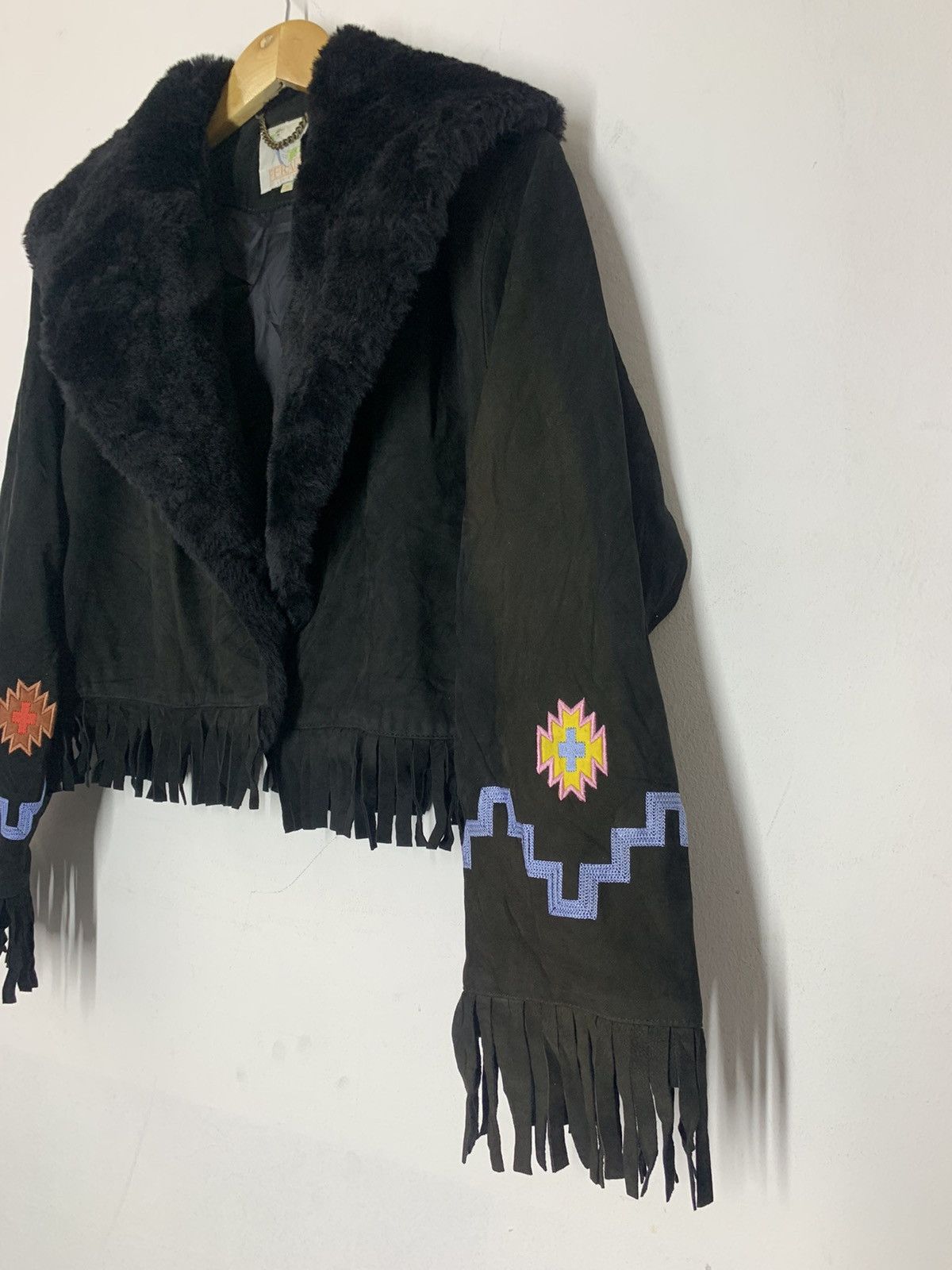Louis Feraud Louis Feraud Cropped Leather Native Navajo Jacket Size US S / EU 44-46 / 1 - 4 Thumbnail