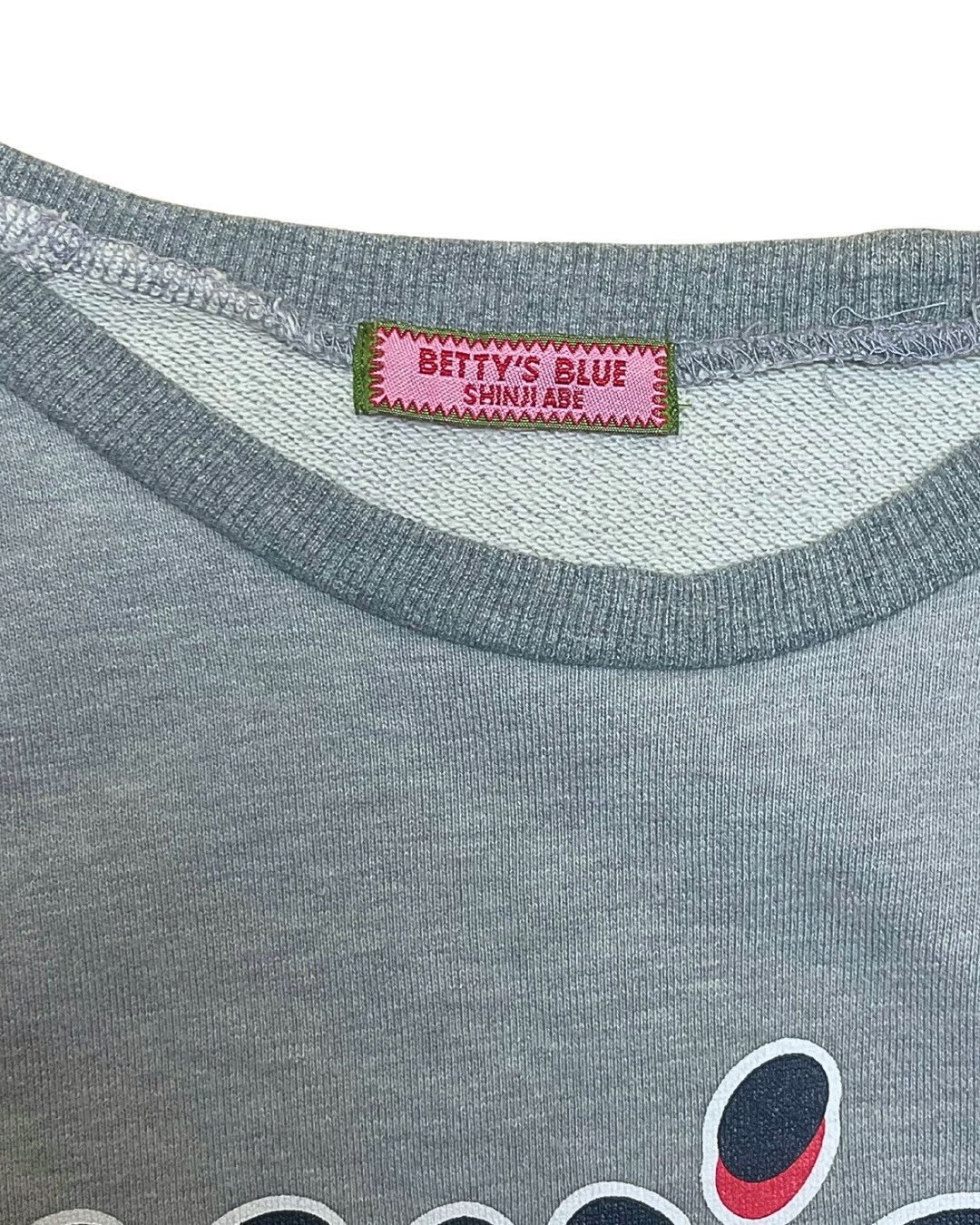 Japanese Brand Vintage Betty’s Blue Kuma-chan Grey Pullover Size S / US 4 / IT 40 - 3 Thumbnail