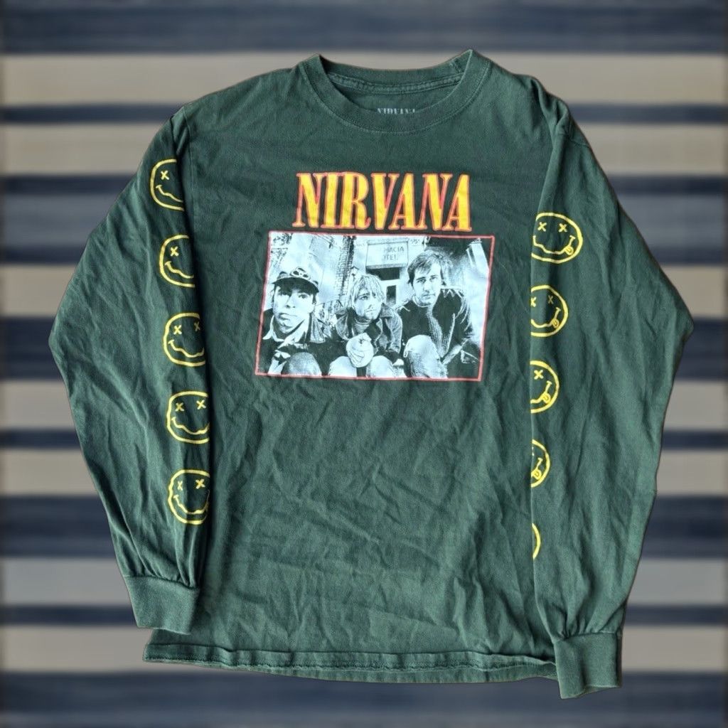 Urban Outfitters Nirvana Kurt Cobain Band Long Sleeve Shirt M Green Universal Size US M / EU 48-50 / 2 - 1 Thumbnail