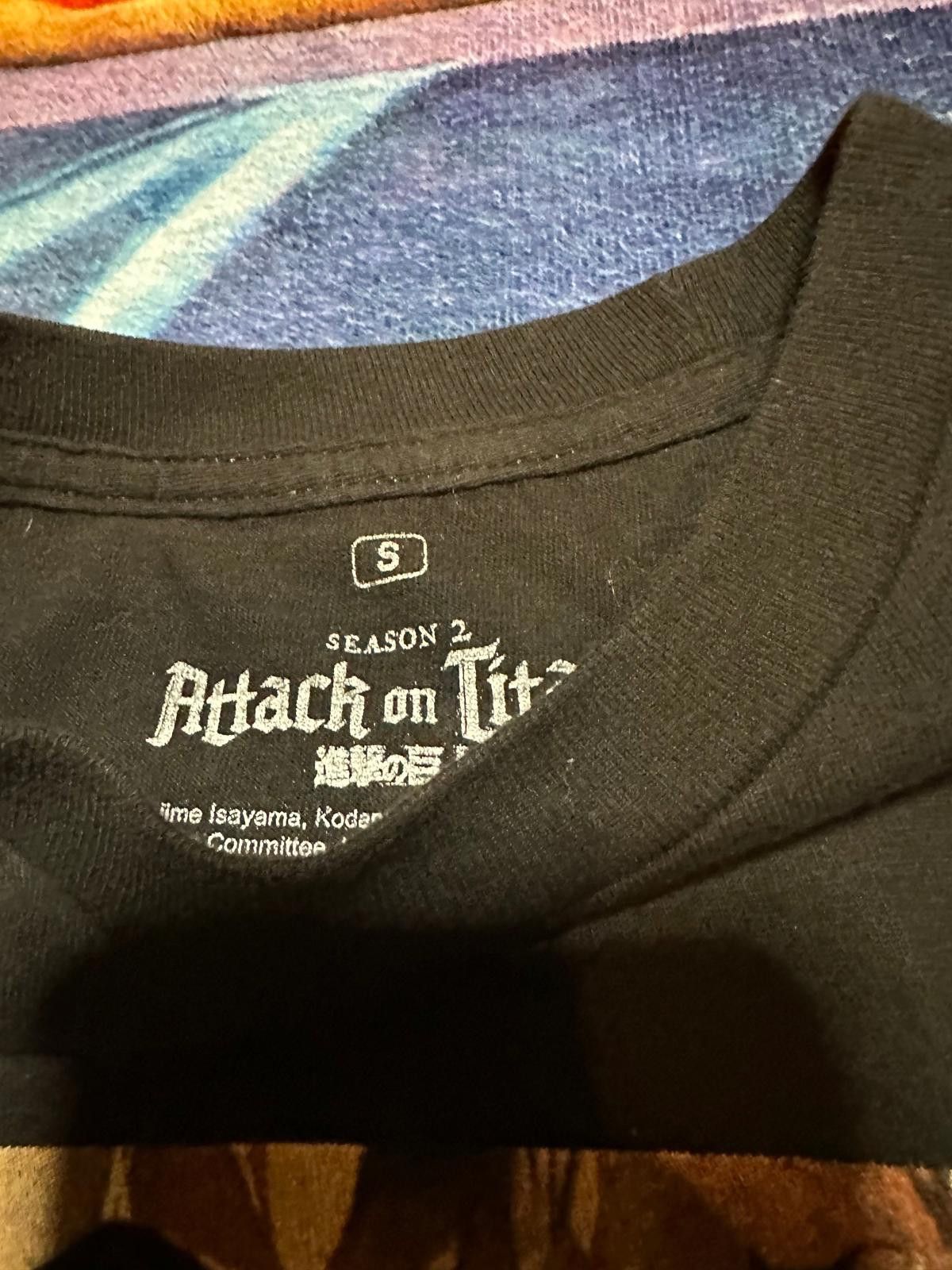 Unknown London Attack on Titan Season 2 Graphic T-Shirt Size ONE SIZE - 4 Thumbnail