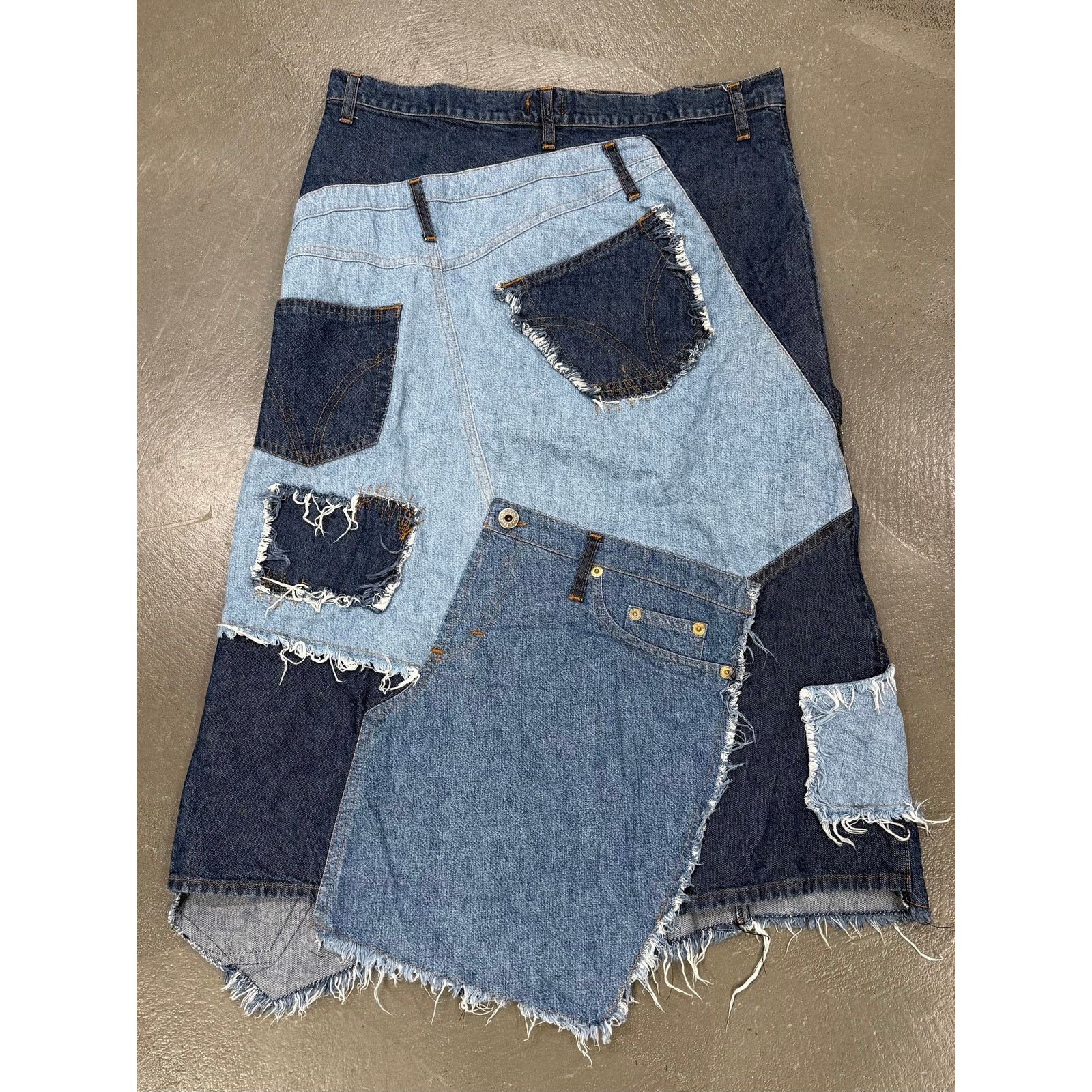Dolce & Gabbana 2000s Dolce & Gabbana patchwork asymmetrical denim skirt Size 27" / US 4 / IT 40 - 2 Thumbnail
