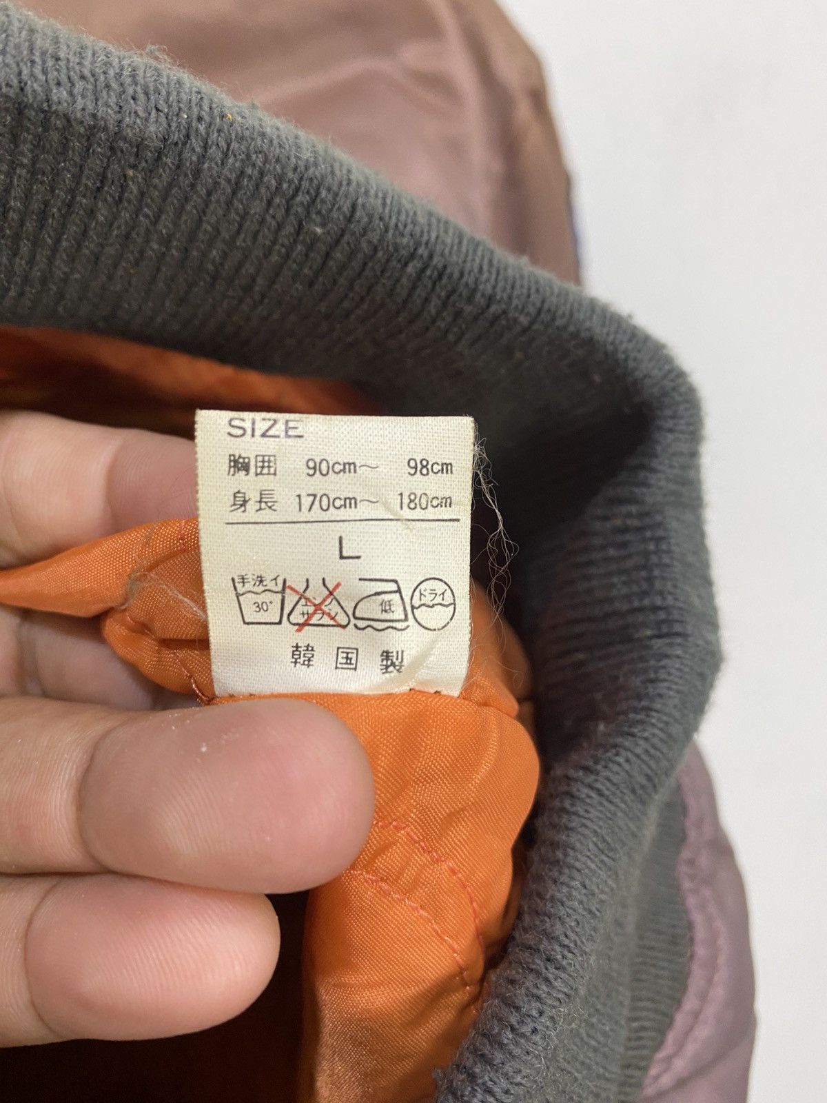 Vintage Vintage us air force sunfaded bomber jacket Size US L / EU 52-54 / 3 - 14 Thumbnail