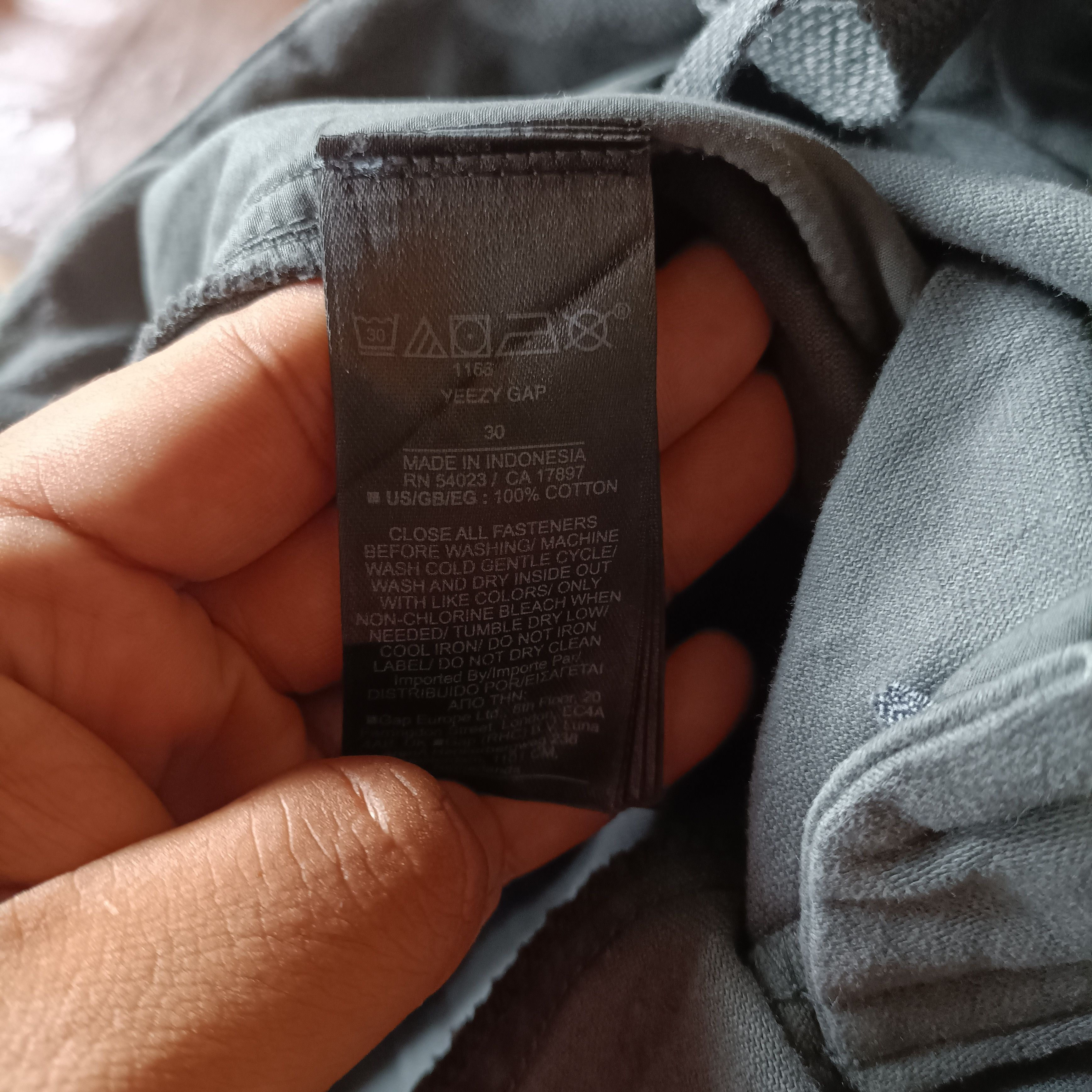 Gap × Yeezy Gap x Yeezy Engineered sateen cargo pants Size US 30 / EU 46 - 10 Thumbnail