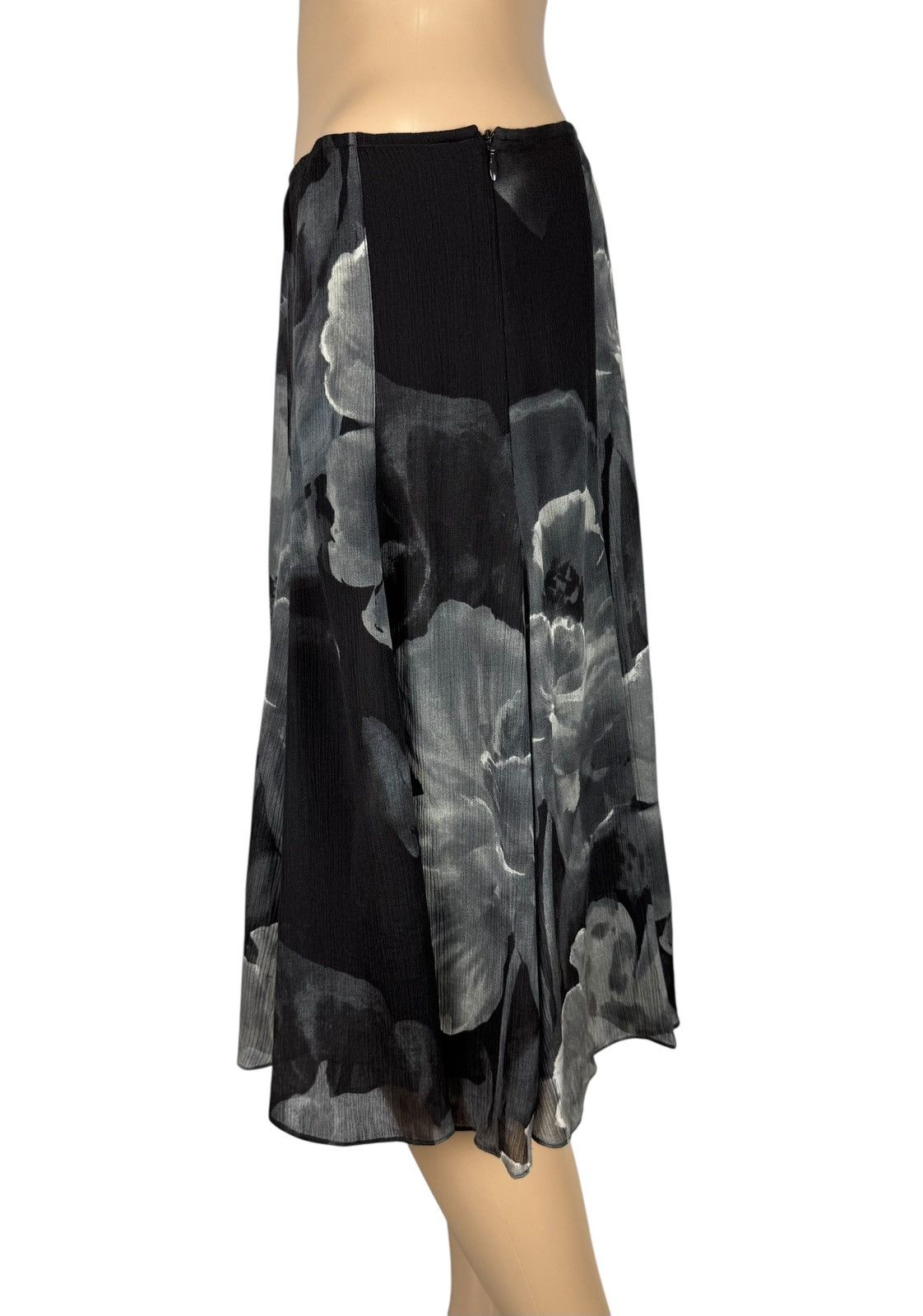 Emanuel Ungaro Emanuel Ungaro Pleated Skirt Silk-Cotton Flower Print Size 30" / US 8 / IT 44 - 6 Thumbnail