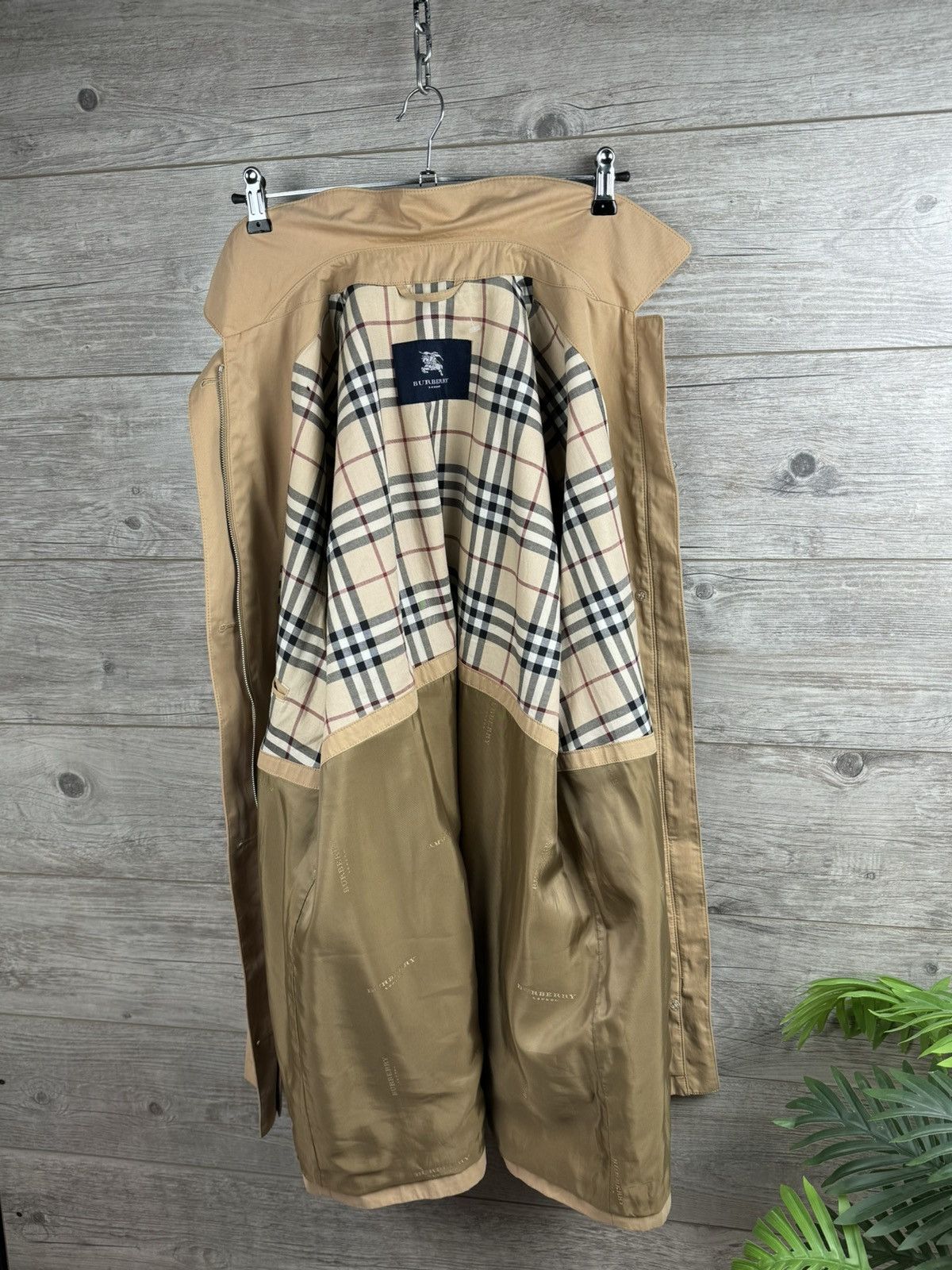 Burberry Vintage Trench Burberry 90s Size L Size US L / EU 52-54 / 3 - 6 Thumbnail
