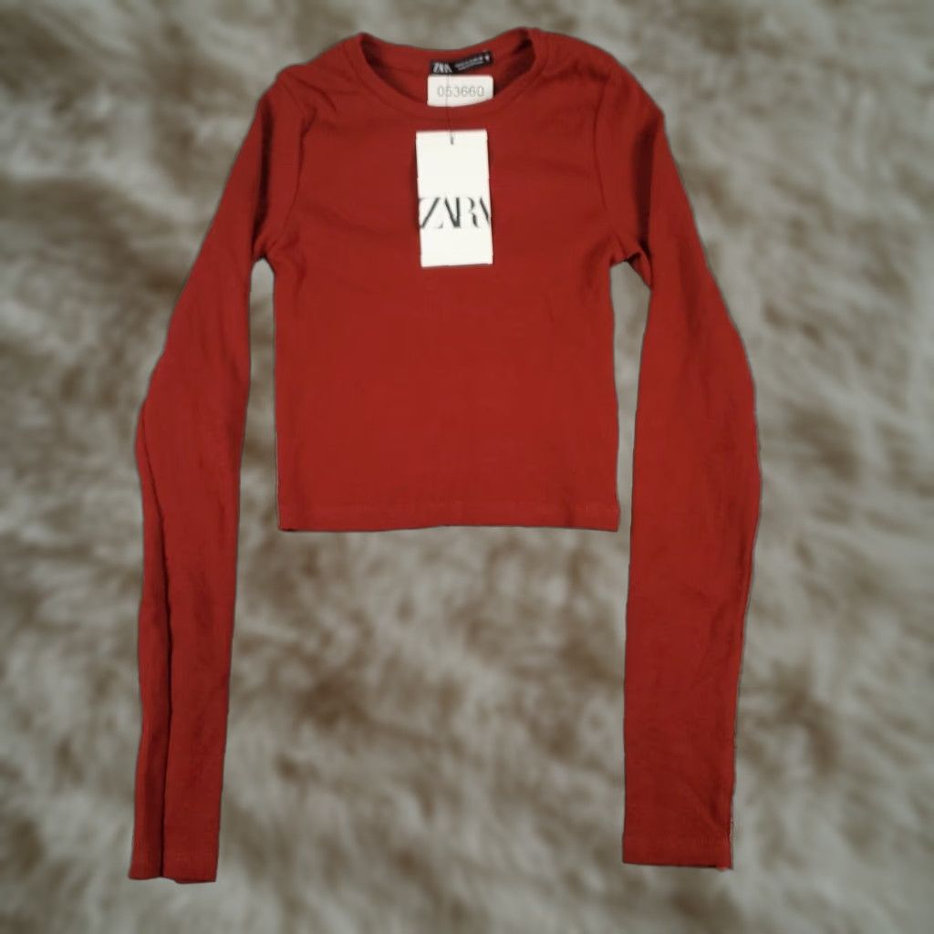 Zara Zara Long Sleeve Crop Top Red Small Womens T-Shirt Size S / US 4 / IT 40 - 1 Thumbnail