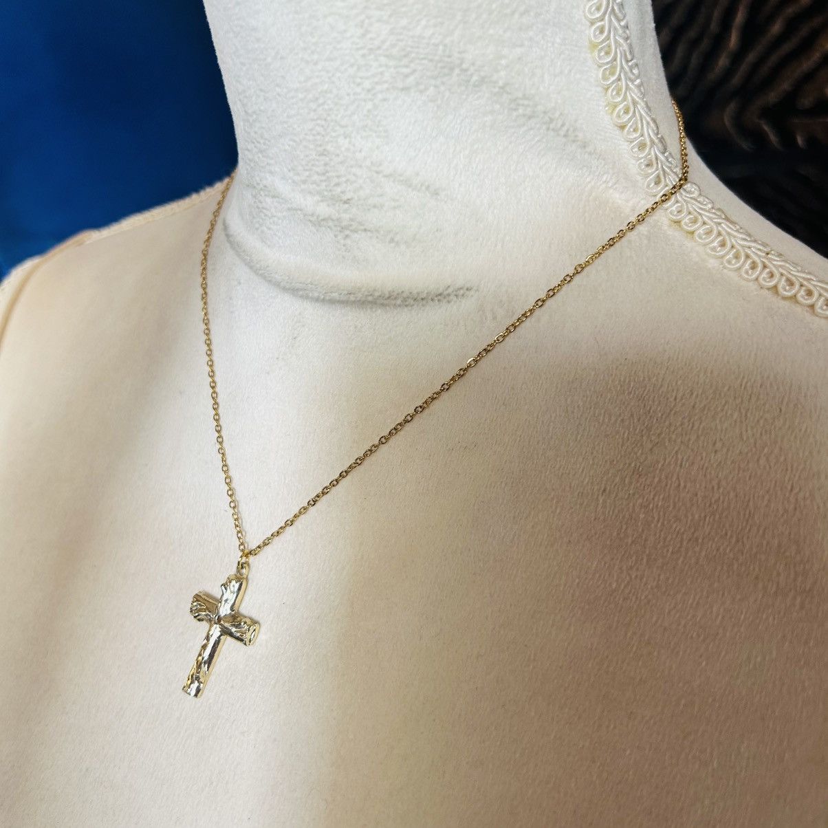 Handmade Vintage gold cross pendant on chain necklace Size ONE SIZE - 4 Thumbnail