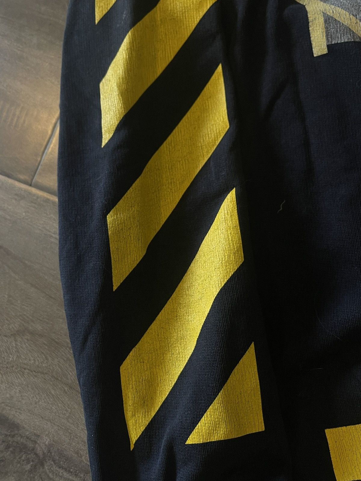 Off-White Off-White Virgil Abloh Caravaggio Black/ Yellow Sweater Size US M / EU 48-50 / 2 - 2 Thumbnail