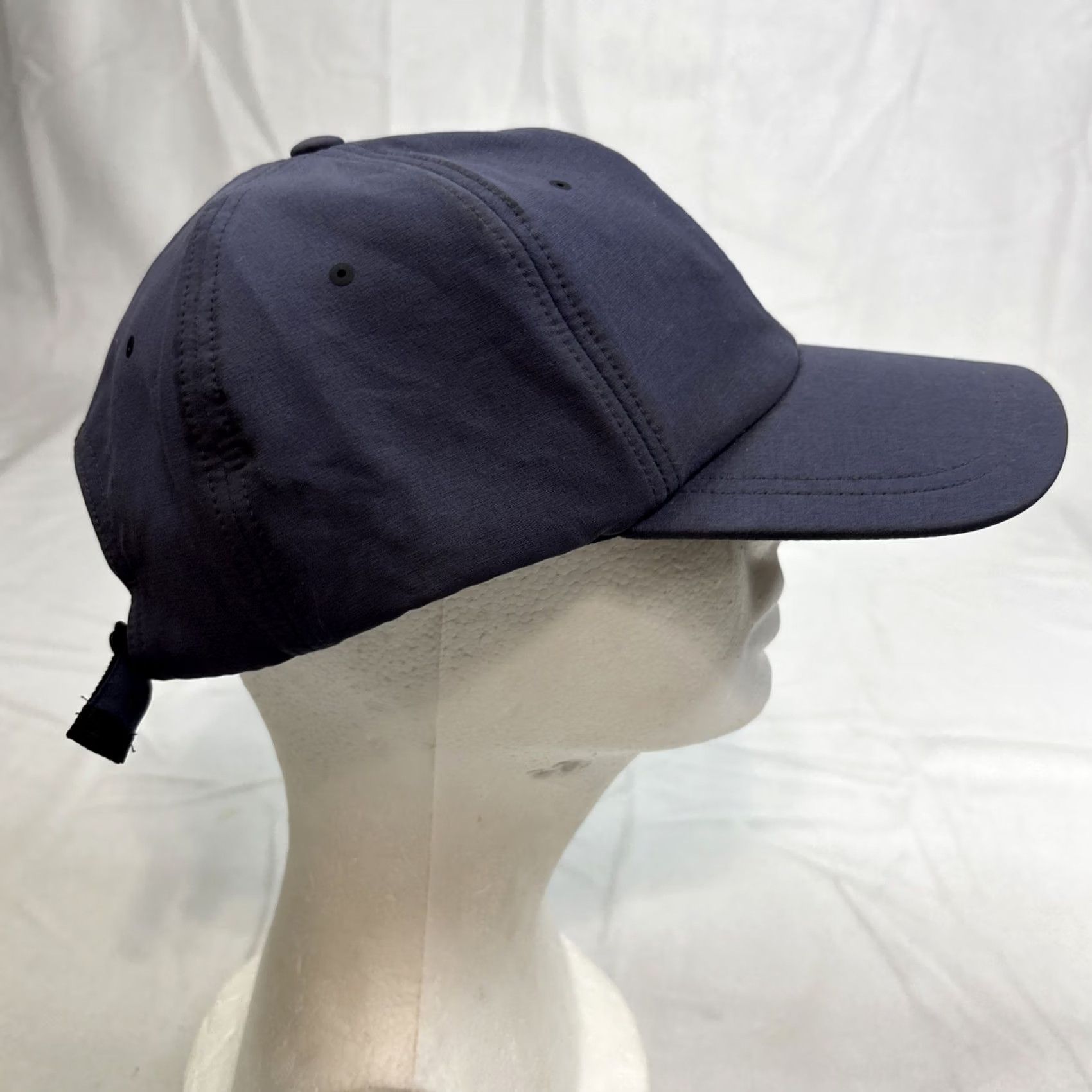 Lululemon Lululemon Hat Cap Strap Back Grey Workout Lightweight Athletic Outdoors Unisex Adjustable Gray Baseball Cap Logo Unisex Adults Mens Women Size ONE SIZE - 5 Thumbnail