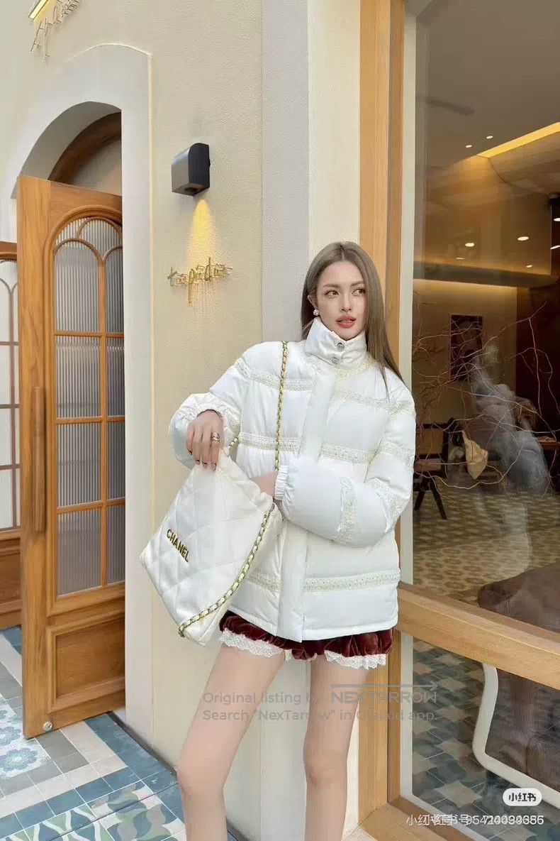 Chanel Chanel 24N Snow White White laced Down Jacket Size XXS / US 00 / IT 34 - 2 Thumbnail