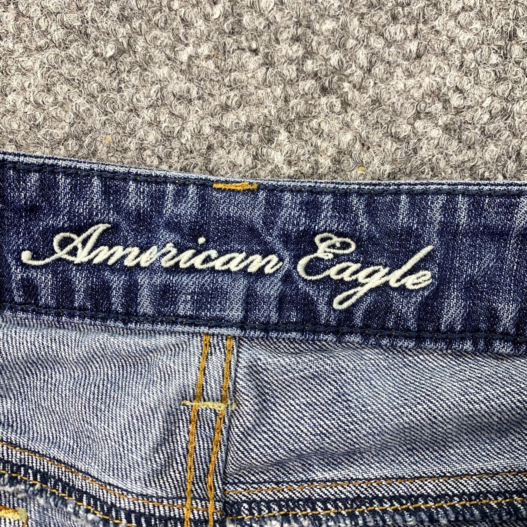 Vintage American Eagle Denim Shorts Women 8 Blue Distressed Frayed Hem 5-Pocket Inseam 3in Womens Size 30" / US 8 / IT 44 - 7 Thumbnail