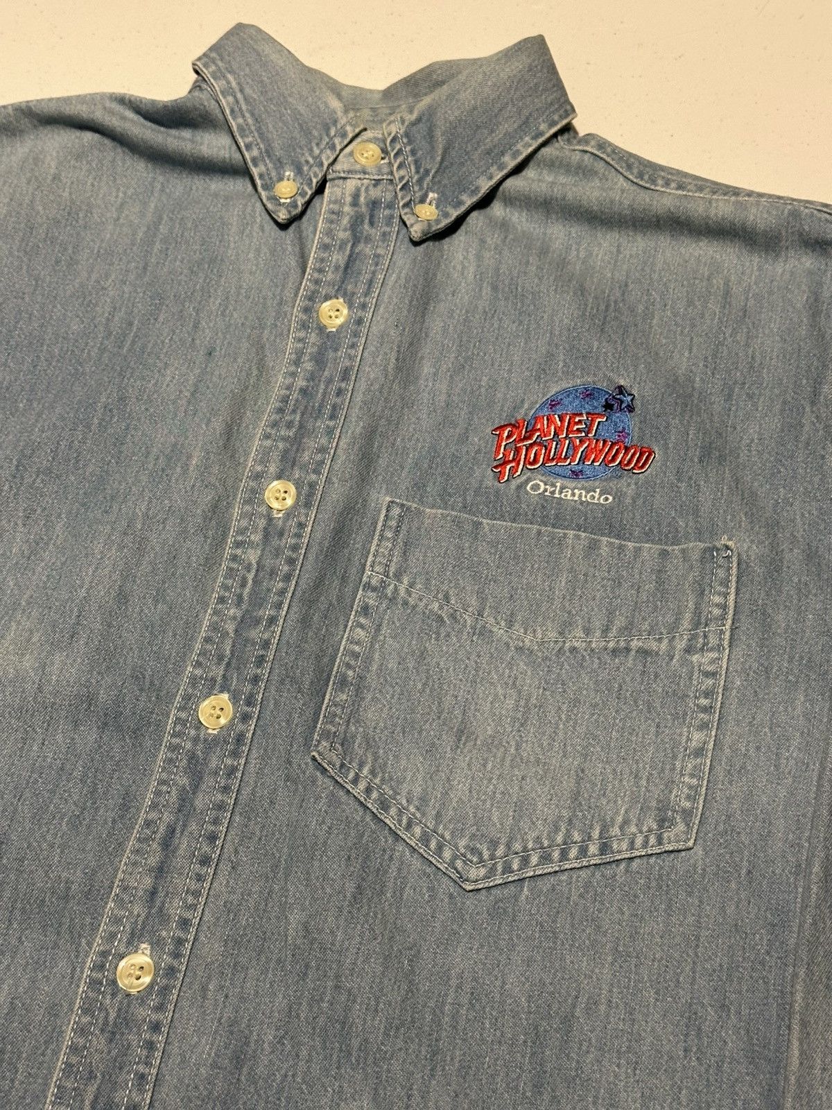 Planet Hollywood Vintage 90s Planet Hollywood denim embroidered button up Size US L / EU 52-54 / 3 - 2 Thumbnail