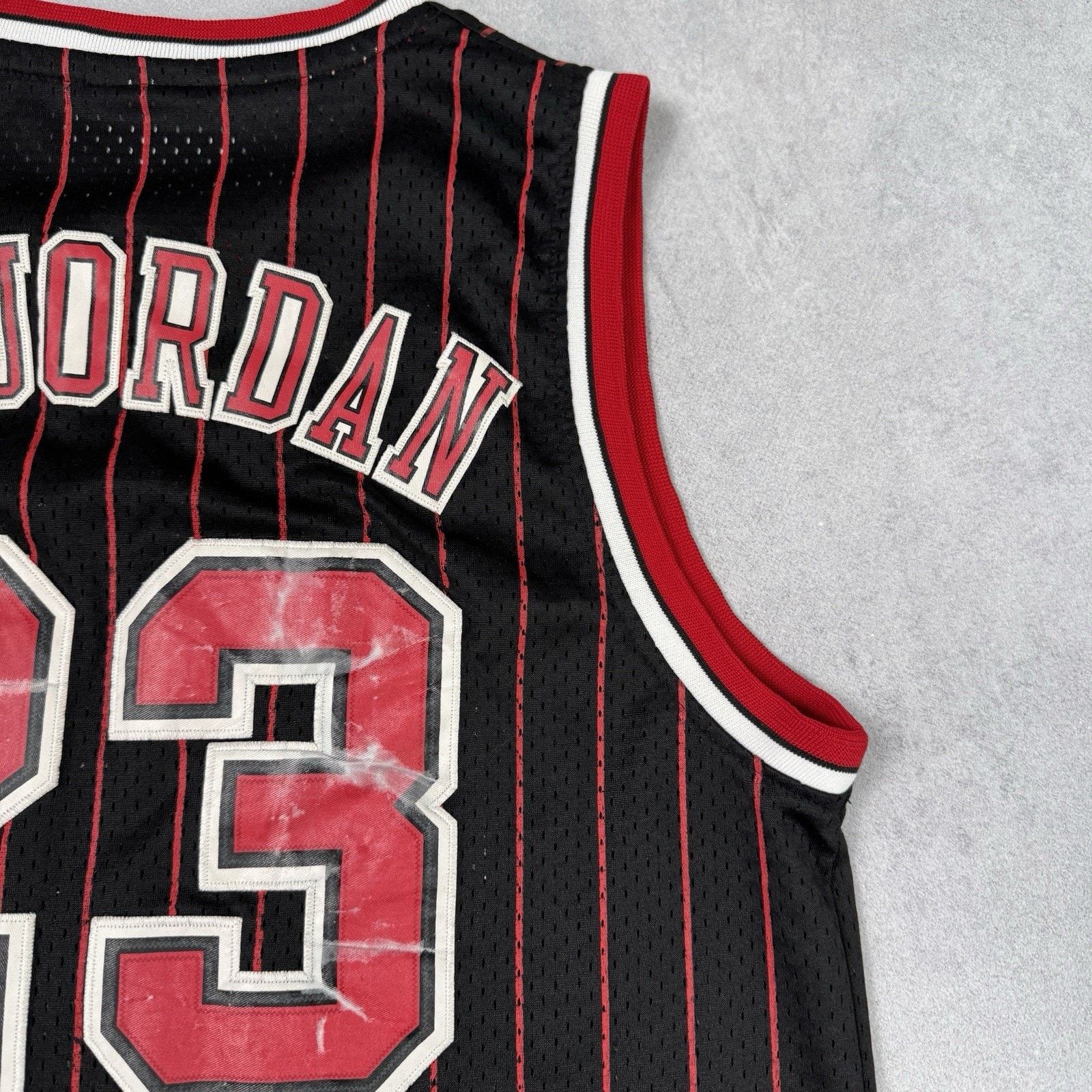 Nike Vintage Nike Chicago Bulls Jersey Air Jordan Men Size L Size US L / EU 52-54 / 3 - 17 Thumbnail