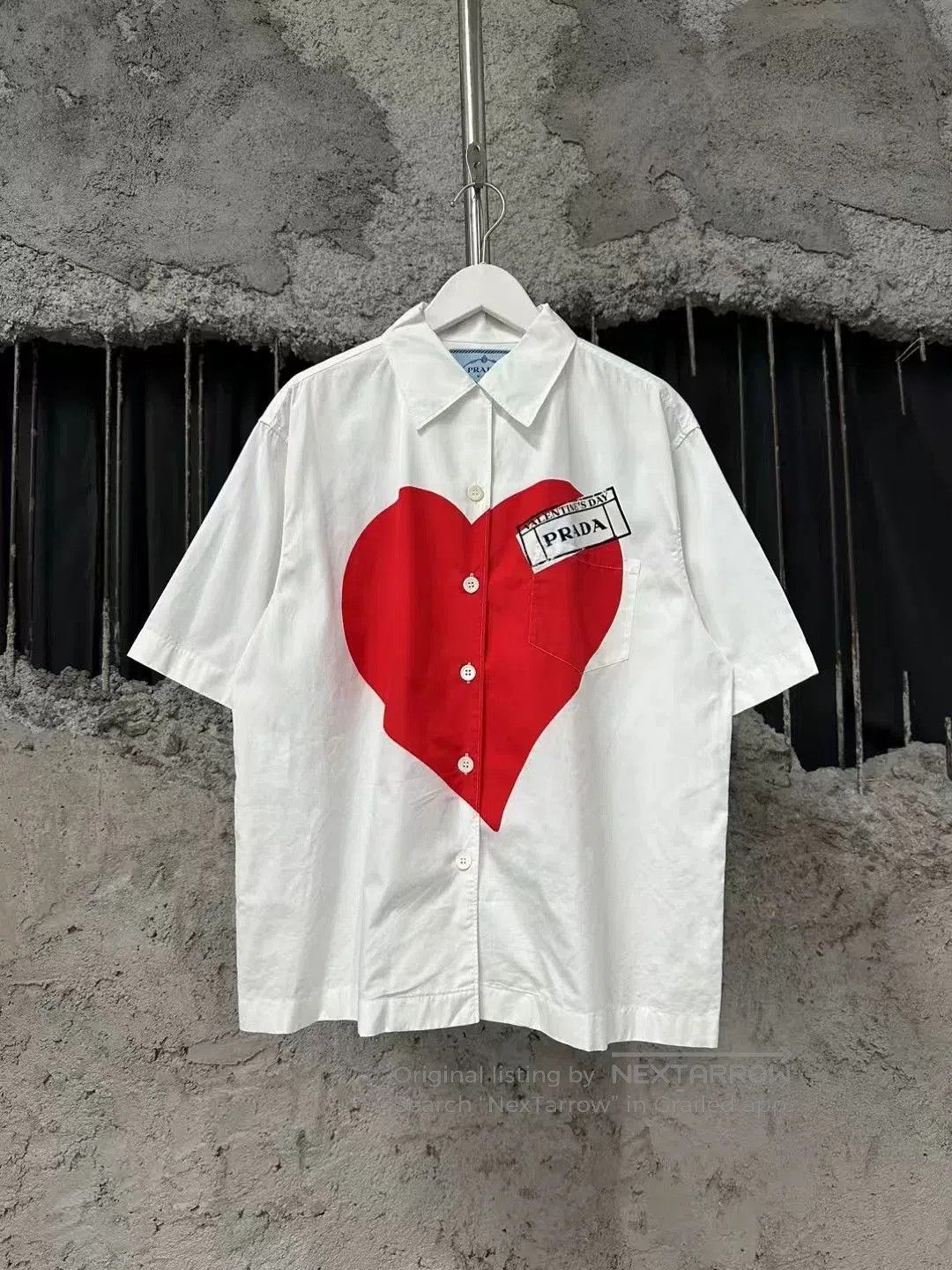 Prada Prada White Red Oversized Heart Logo Shirt. Size S / US 4 / IT 40 - 1 Thumbnail