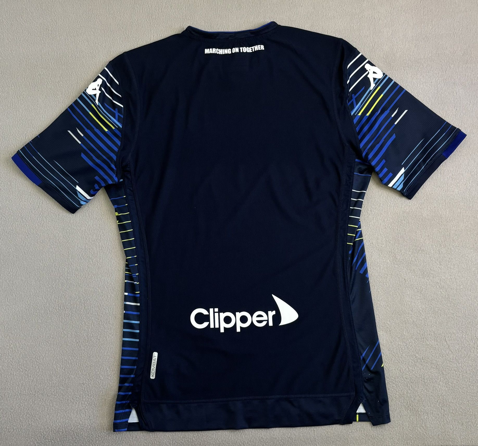 Kappa Leeds United 2018/2019 Kappa Football Jersey Size L Size US L / EU 52-54 / 3 - 11 Thumbnail