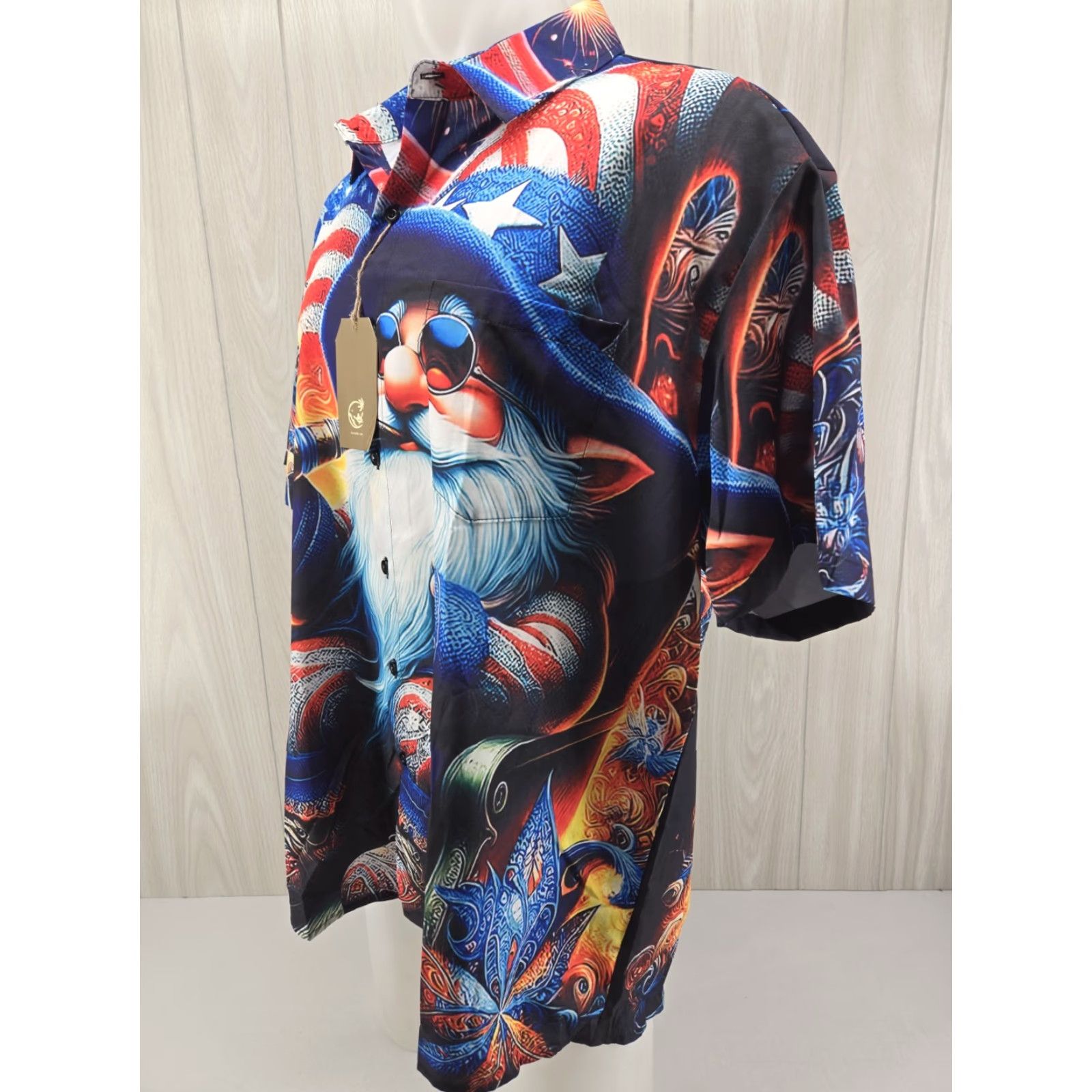 Vintage HARDADDY American Flag W/Gnome Short Sleeve Button-Up Shirt XL Mens Red White & Blue, Patriotic, USA, Button-Up, Casual, Travel, Workwear Size US XL / EU 56 / 4 - 3 Thumbnail