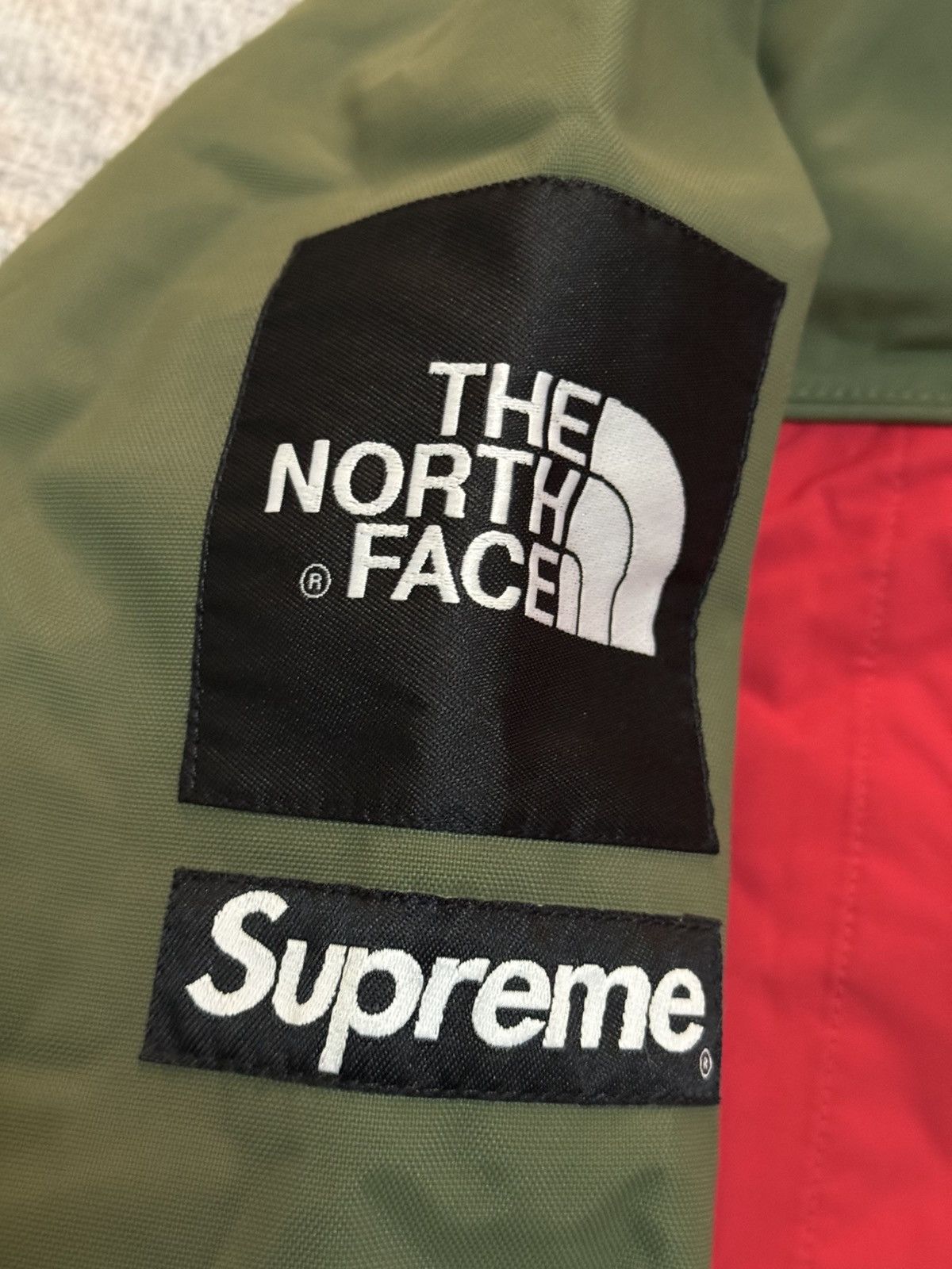 Supreme × The North Face Supreme tnf steep tech red green north face hooded jacket Size US L / EU 52-54 / 3 - 5 Thumbnail