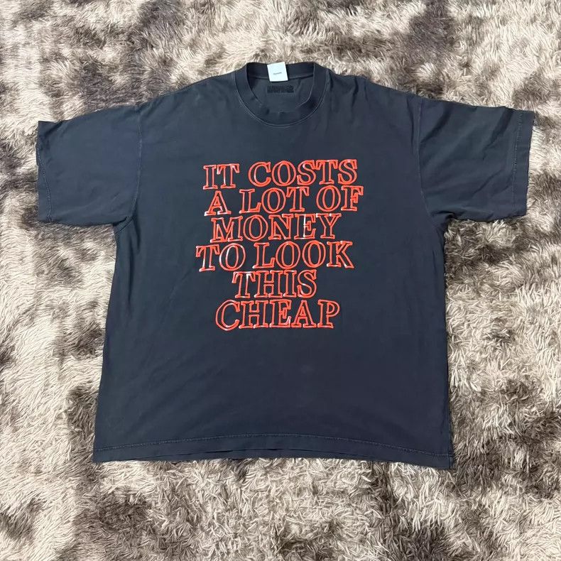 Vetements VETEMENTS 24 SS Red Slogan Letter Print Short Sleeve 2505-N Size US M / EU 48-50 / 2 - 1 Thumbnail