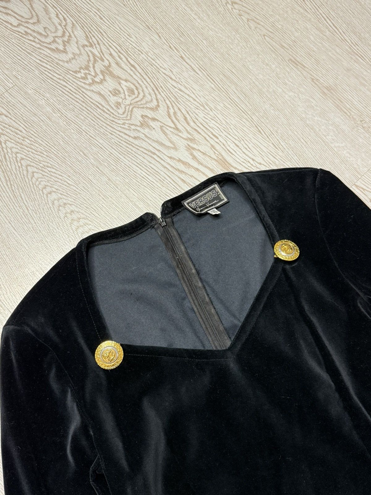 Versus Versace 90s Versus Gianni Versace Velvet Dress size 28/42 Size M / US 6-8 / IT 42-44 - 11 Thumbnail