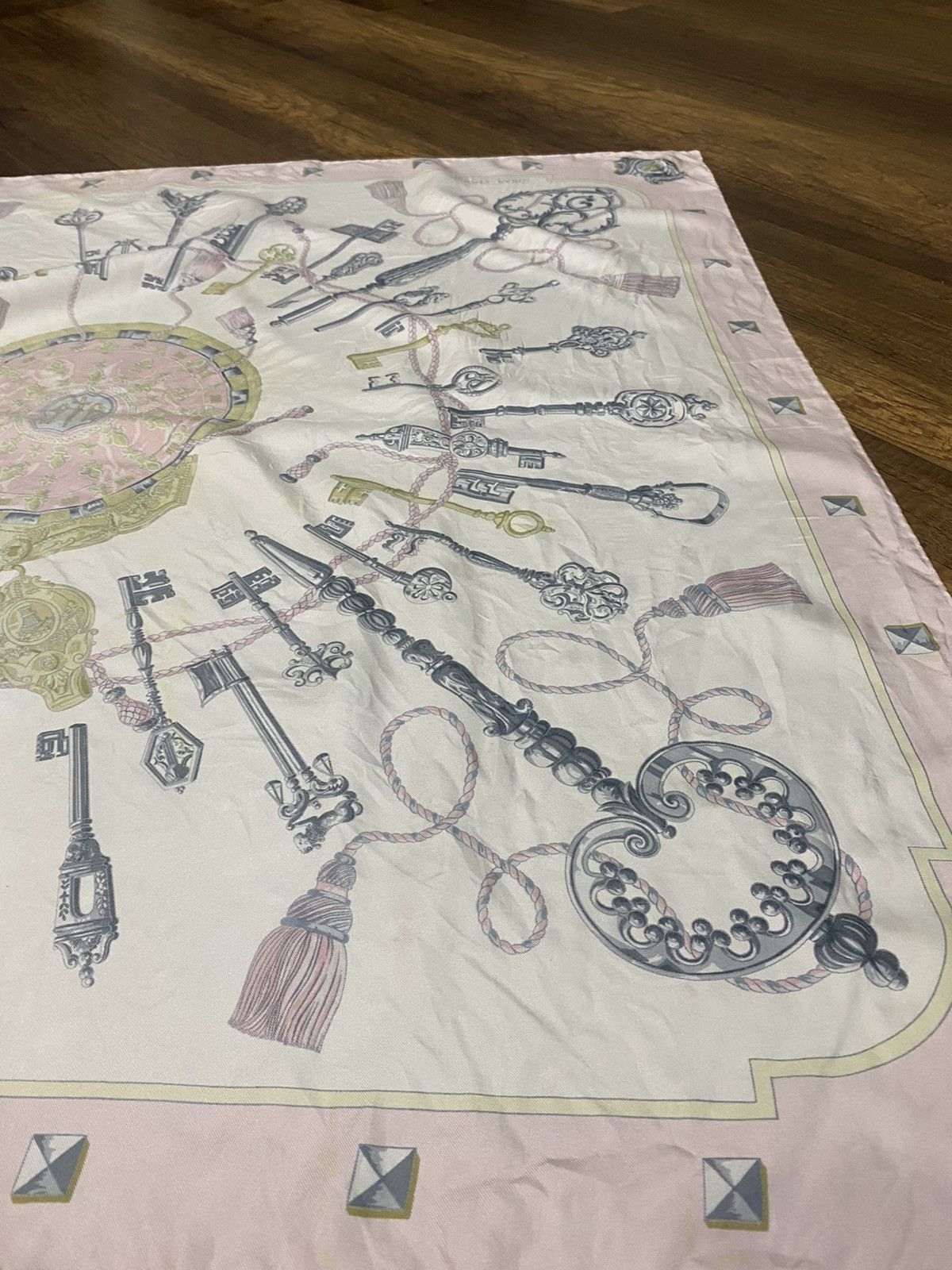 Hermes Authentic Vintage Hermes Scarf 100% Silk Size ONE SIZE - 10 Thumbnail