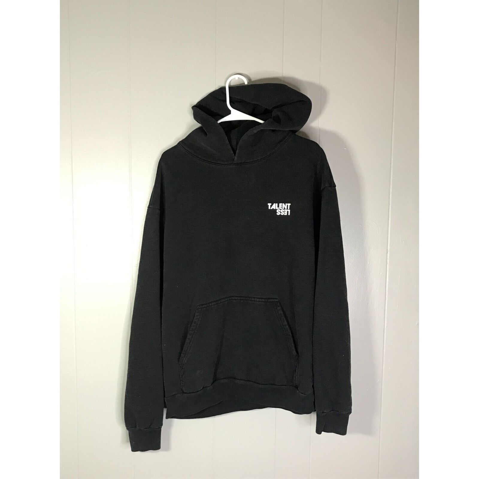Talentless Talentless Spellout Hoodie Unisex Size Large Black Pullover Size US L / EU 52-54 / 3 - 2 Thumbnail