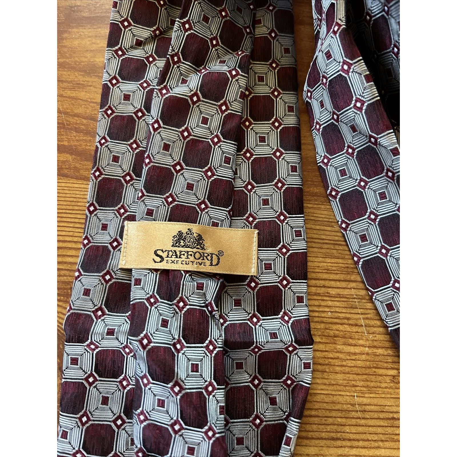 Stafford Stafford Men’s Silver Red Silk Geometric Abstract Necktie Size ONE SIZE - 4 Thumbnail