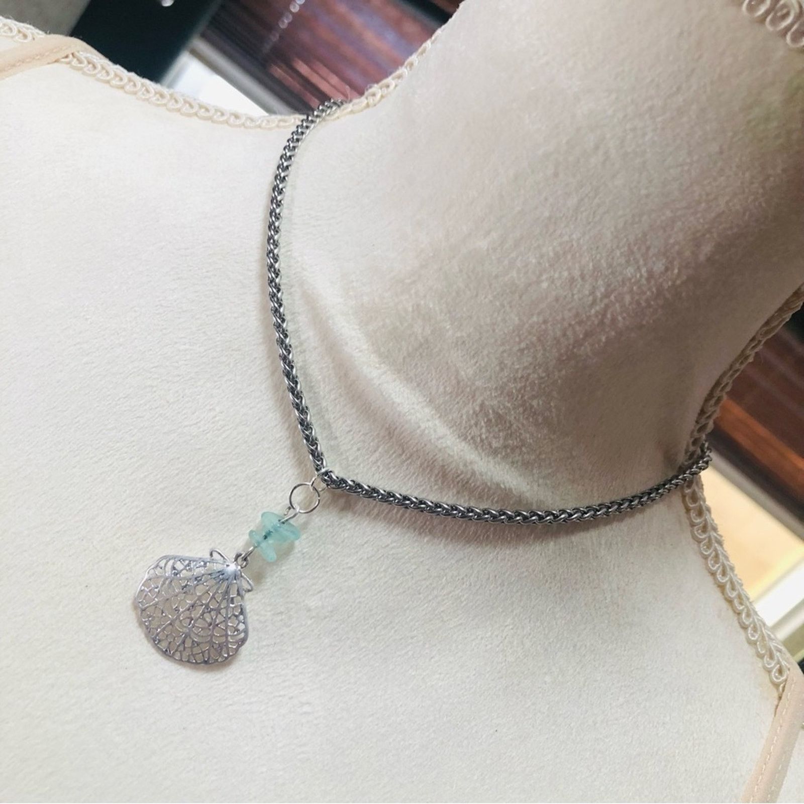Other Filigree shell stone drop pendant on chain necklace Size ONE SIZE - 1 Thumbnail