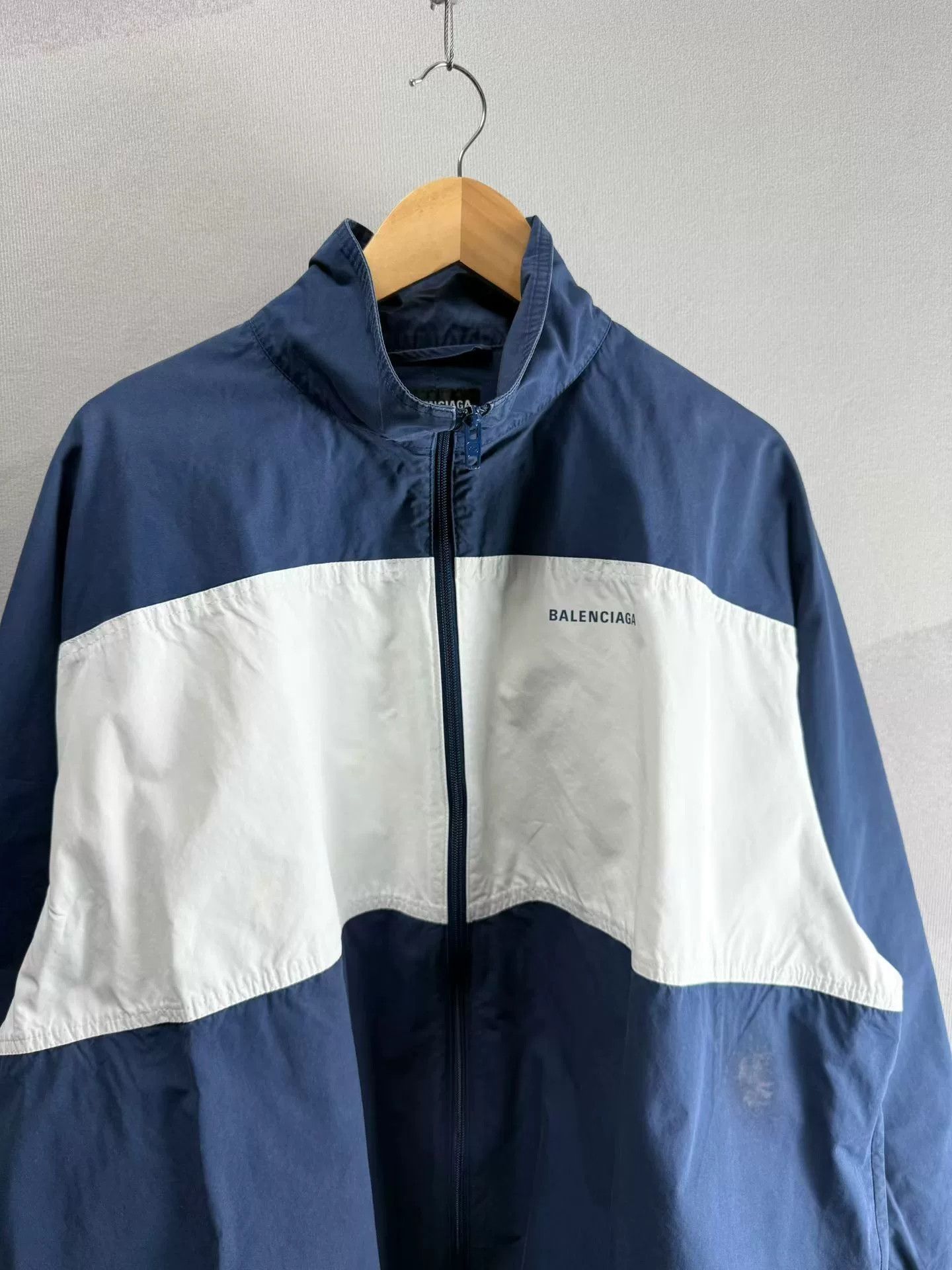 Balenciaga balenciaga blue white logo windbreaker jacket Size US L / EU 52-54 / 3 - 1 Thumbnail
