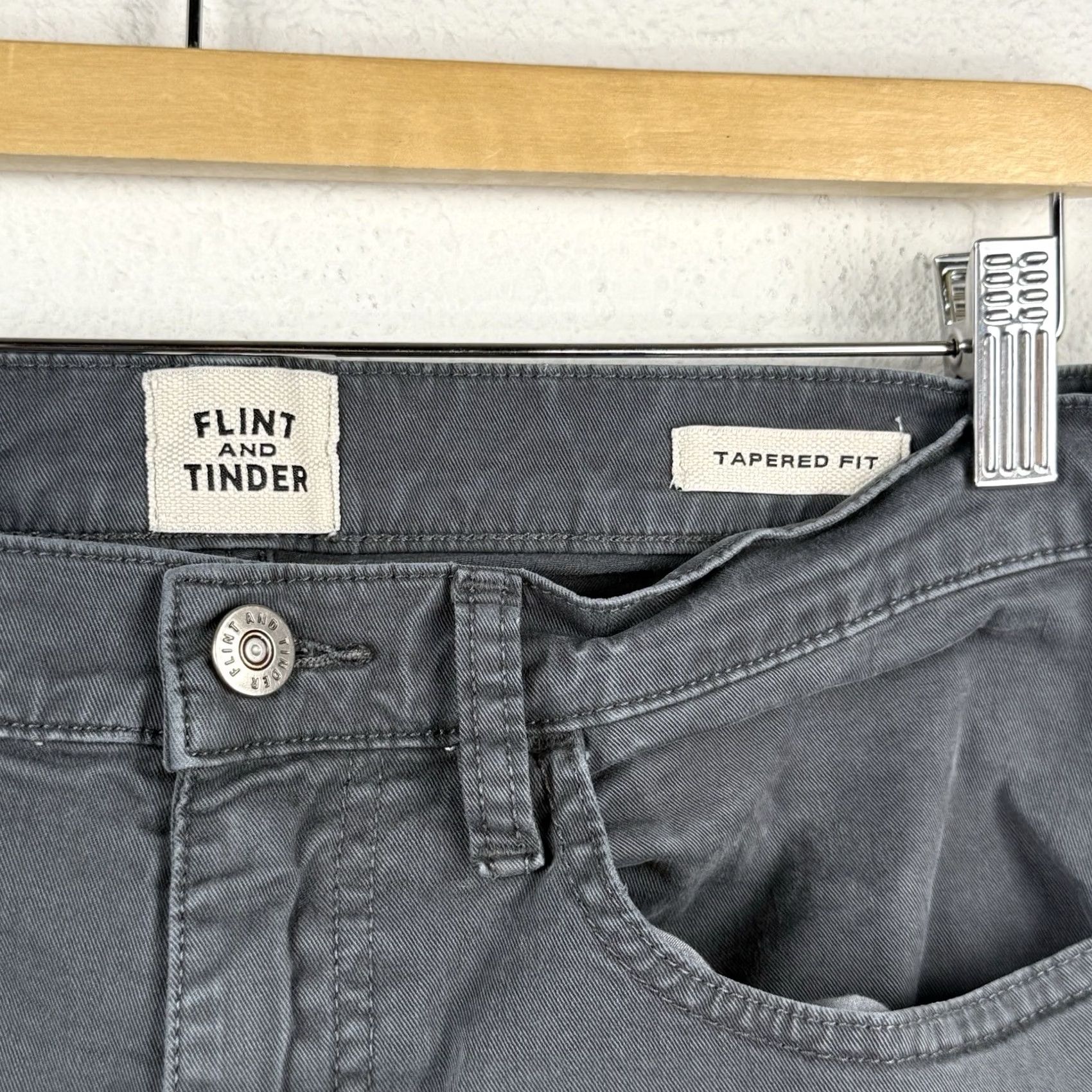 Flint And Tinder Flint And Tinder Pants Mens 31x26 Gray Tapered Fit Chino 5 Pocket READ Size US 31 - 3 Thumbnail