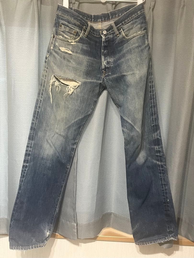 Japanese Brand Vintage Japanese Brand Faded Blue Wash Distressed Jeans Size US 30 / EU 46 - 1 Thumbnail