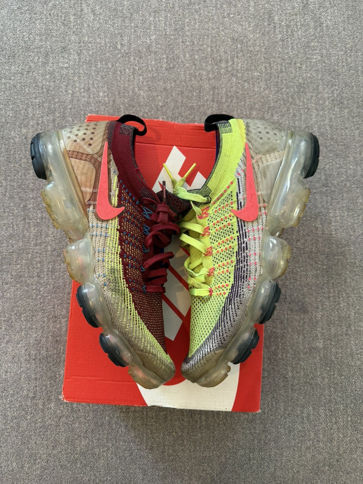 Nike Air VaporMax Flyknit 2 ‘random yarn’ Nike Launch  main image 3