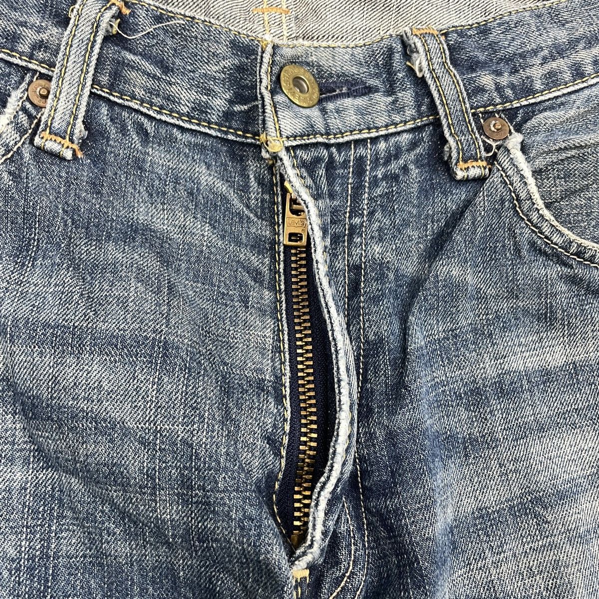 Levi's Vintage Levis 502 Distressed Faded Blue Jeans wc 336 Size US 32 / EU 48 - 9 Thumbnail