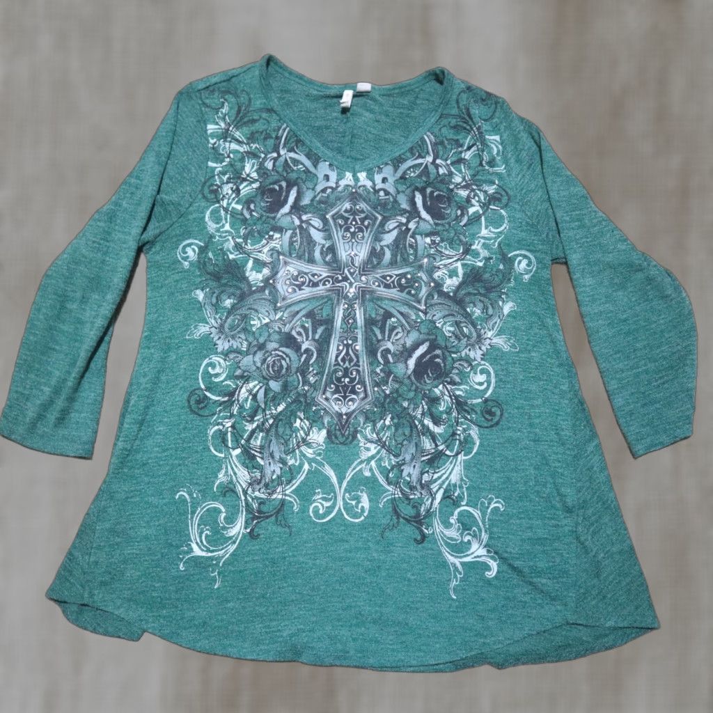 Vintage Est 1946 Cross Green Shirt Women M Adult Medium Green Est 1946 Shirt Womens M Size M / US 6-8 / IT 42-44 - 1 Thumbnail
