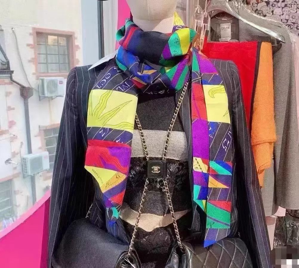 Hermes Hermès Twilly Max Wide Scarf Unworn 208x20 Size ONE SIZE - 7 Thumbnail