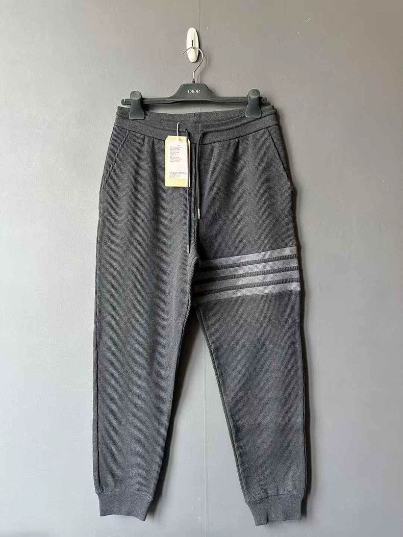 Thom Browne Thom Browne Carbon black waffle trousers Size US 27 - 1 Thumbnail