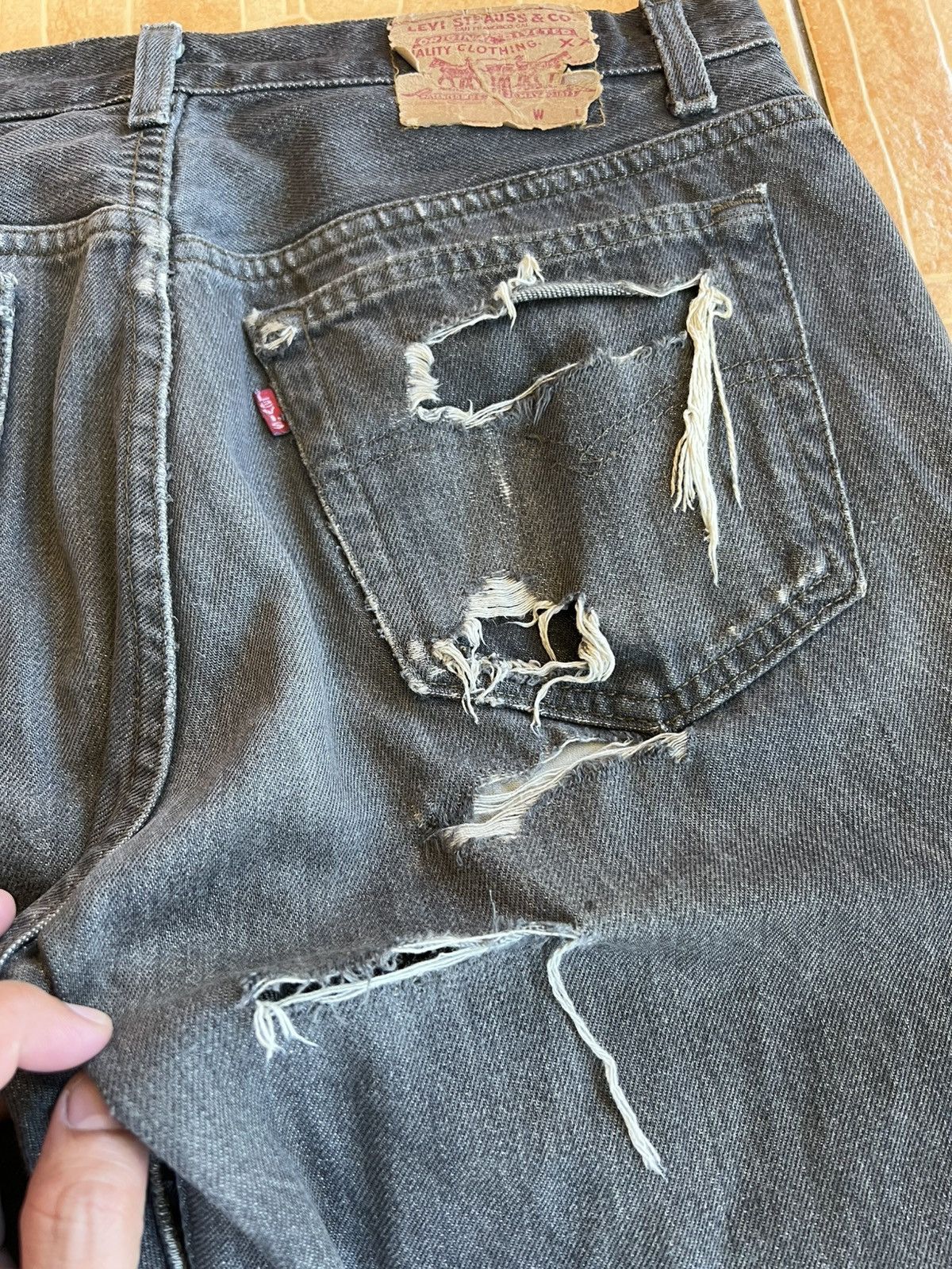 Levi's True Vintage Levis 501 USA Distress Jean Size US 31 - 19 Thumbnail