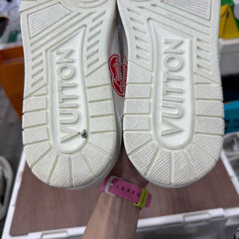 Louis Vuitton Nigo x Louis Vuitton Trainer Sneakers in White and Red -250 Size US 9.5 / EU 42-43 - 7 Thumbnail