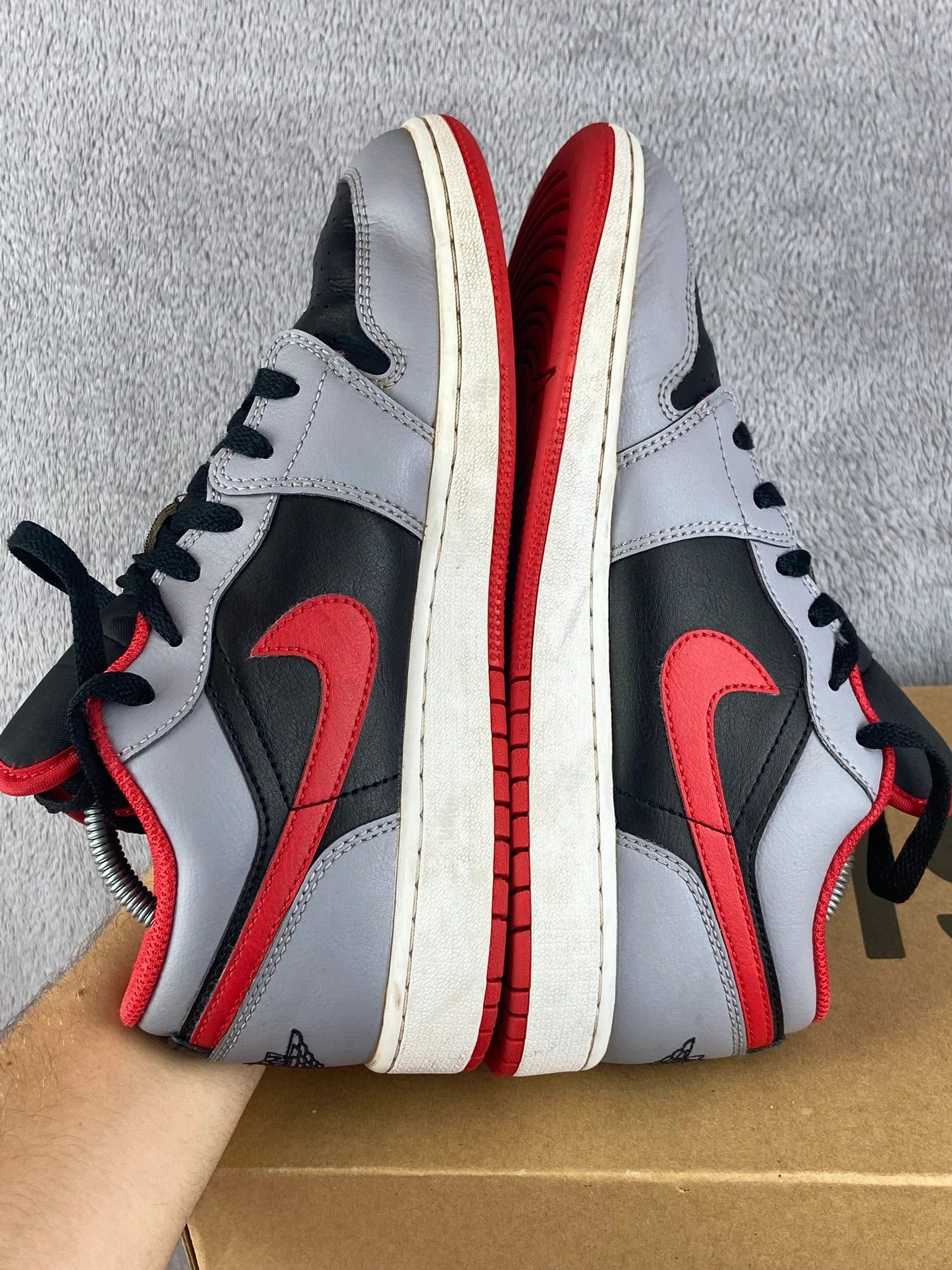 Jordan Brand Jordan sneakers grey red retro vintage streetwear Size US 5.5 / EU 38 - 9 Thumbnail