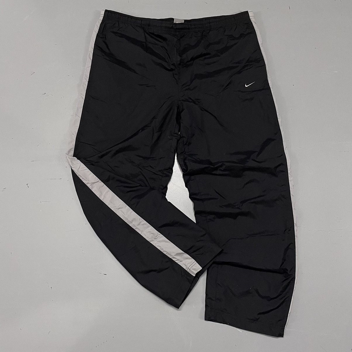 Nike × Vintage Crazy vintage Y2K Nike baggy wide leg essential sweatpants Size US 40 / EU 56 - 1 Thumbnail