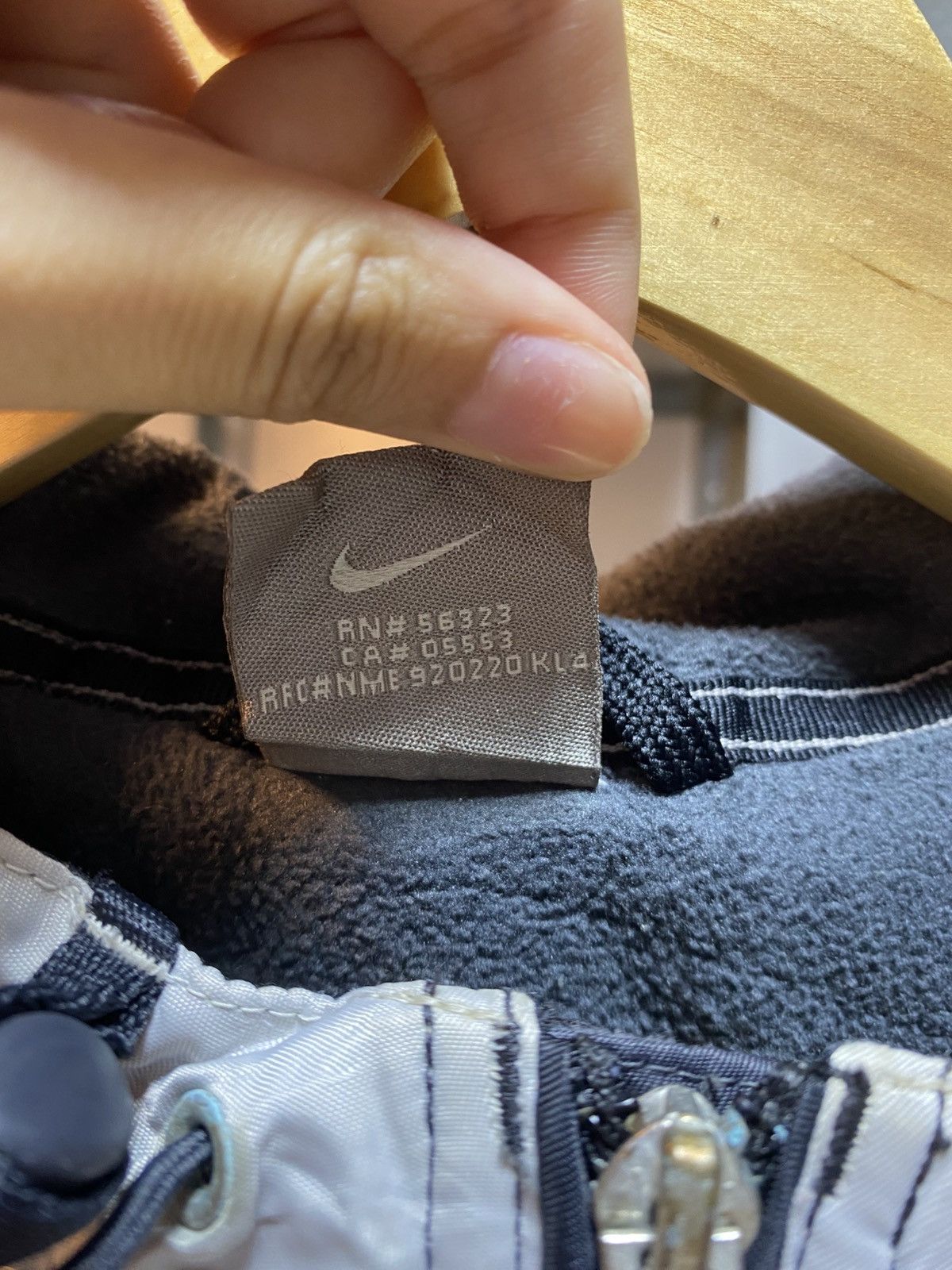 Nike Vintage Nike Spell Out Windbreaker Jacket Size US S / EU 44-46 / 1 - 7 Thumbnail