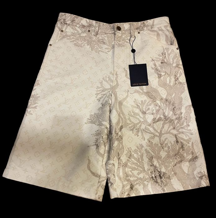 Louis Vuitton Monogram Denim Bermuda Shorts Beige. Size 30