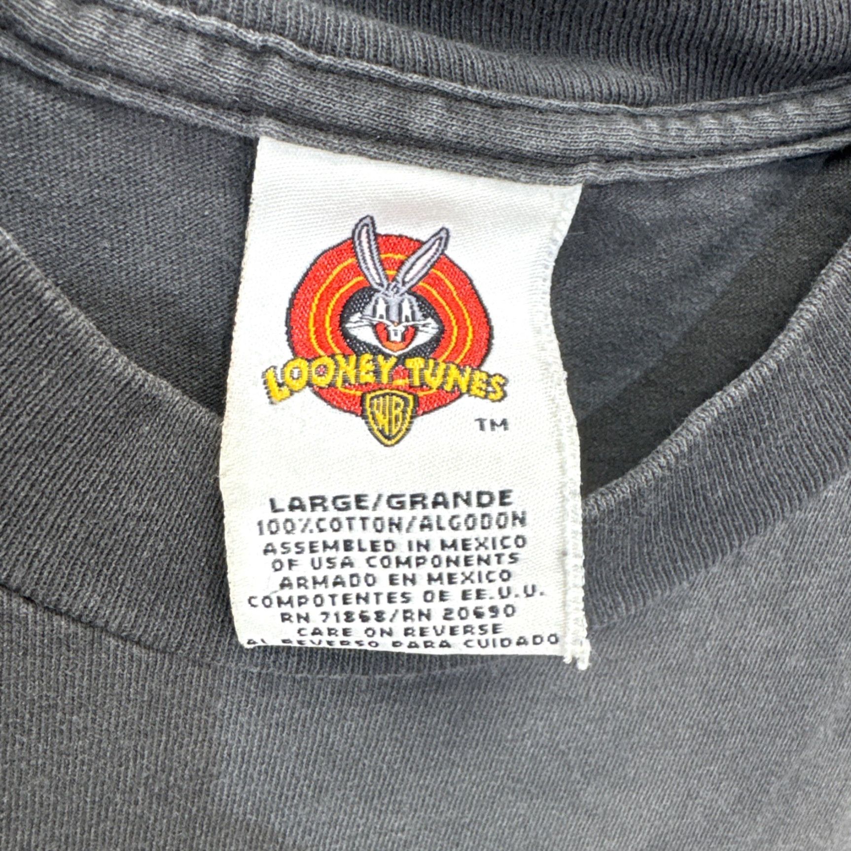 Vintage VINTAGE Looney Tunes T-Shirt Tweety & Taz Halloween Trick Or Treat Graphic Print Adult L Black 1998 Mens Womens Size US L / EU 52-54 / 3 - 3 Thumbnail