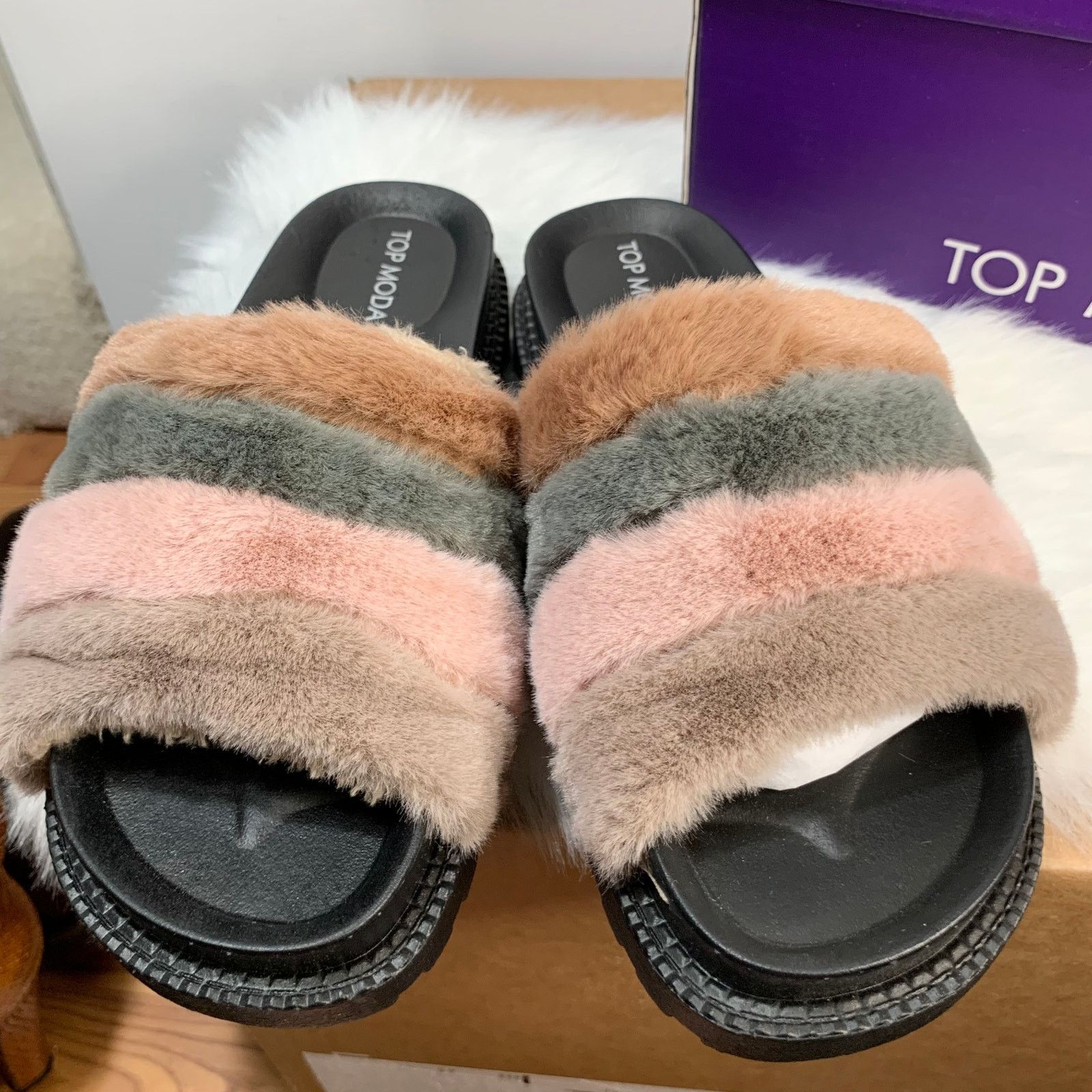 Other Faux Fur Slide Sandal Women's Shoes Size 6 Size US 6 / IT 36 - 1 Thumbnail