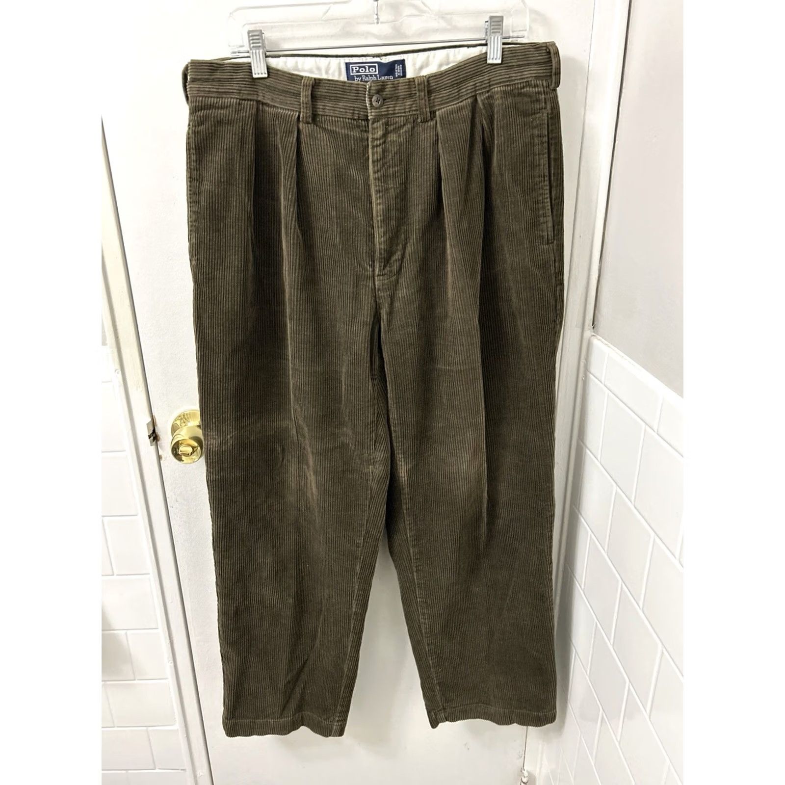 Polo Ralph Lauren VINTAGE Polo Ralph Lauren Andrew Pant Chino Pants Mens 36 Olive Green Corduroy Pleated Logo Front Four-Pocket Relaxed Straight 36x28 Size US M / EU 48-50 / 2 - 2 Thumbnail