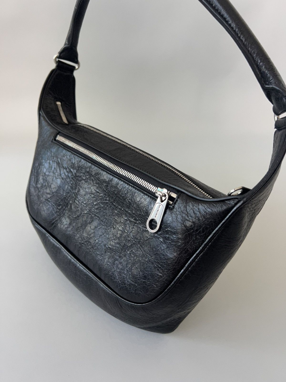 Balenciaga Balenciaga Raver Medium Creased-Leather Shoulder Bag Size ONE SIZE - 6 Thumbnail